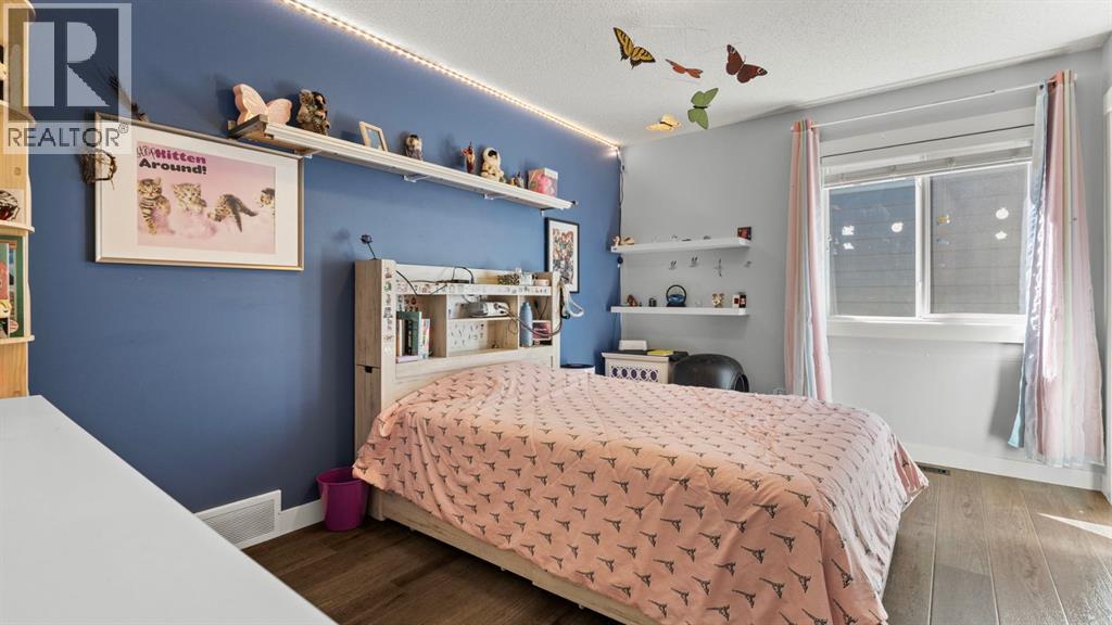 69 Sundown Grove, Cochrane, Alberta  T4C 0X5 - Photo 16 - A2296339