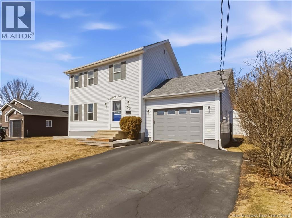 53 Bonavista Court, Moncton, New Brunswick  E1G 2H4 - Photo 2 - NB136058