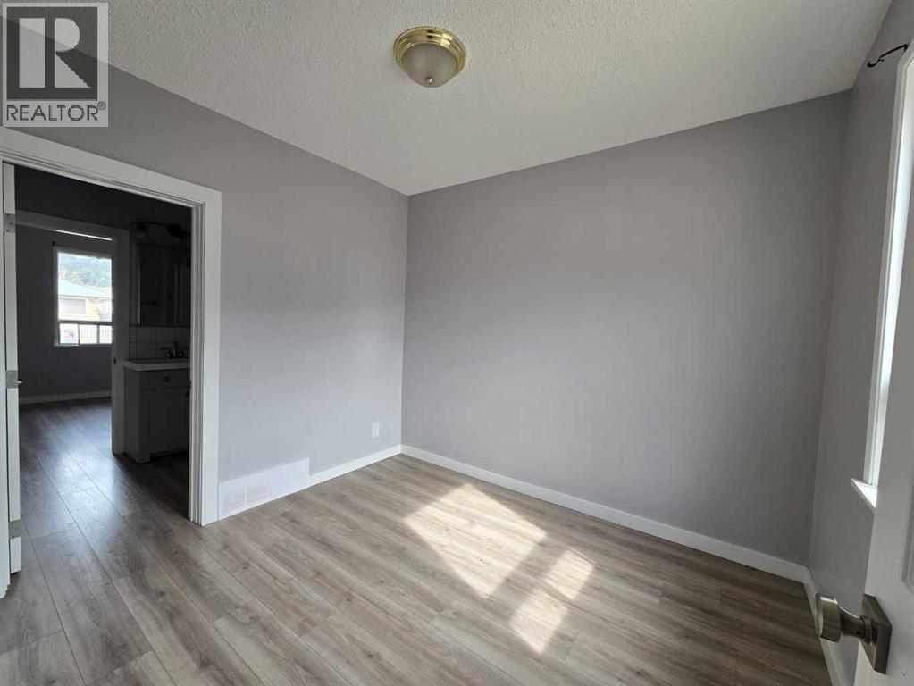 11702 21st Avenue, Blairmore, Alberta  T0K 0E0 - Photo 5 - A2297514