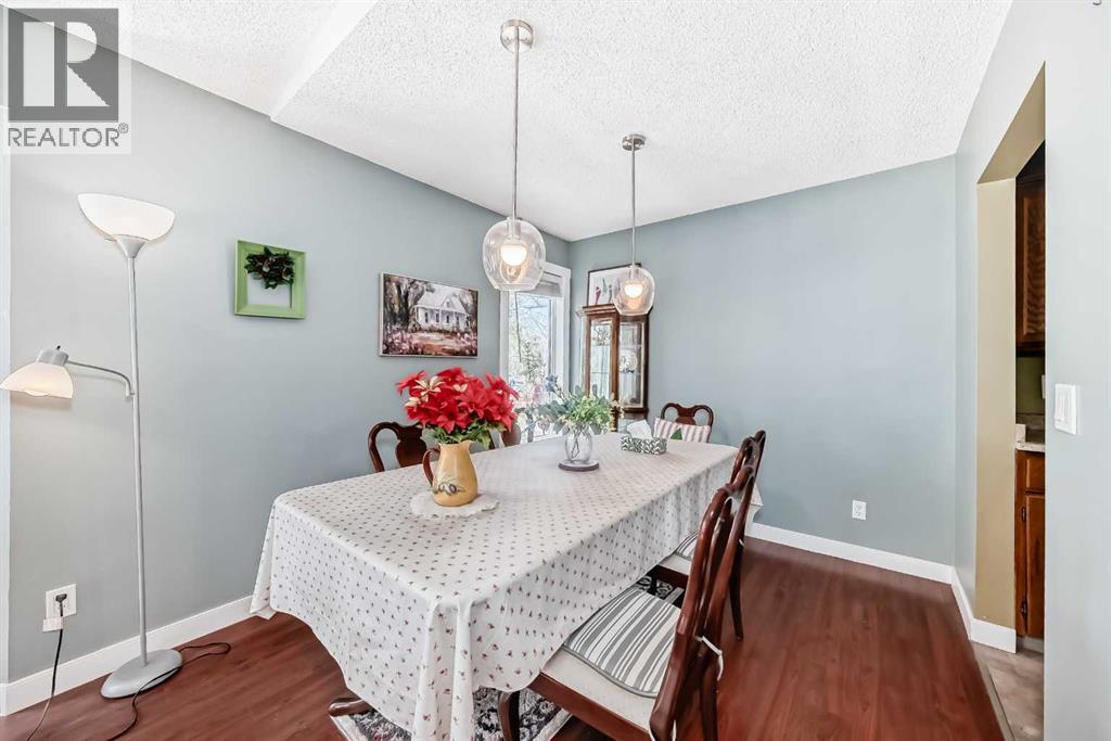 216 Hawkwood Boulevard Nw, Calgary, Alberta  T3G 3E8 - Photo 10 - A2307221