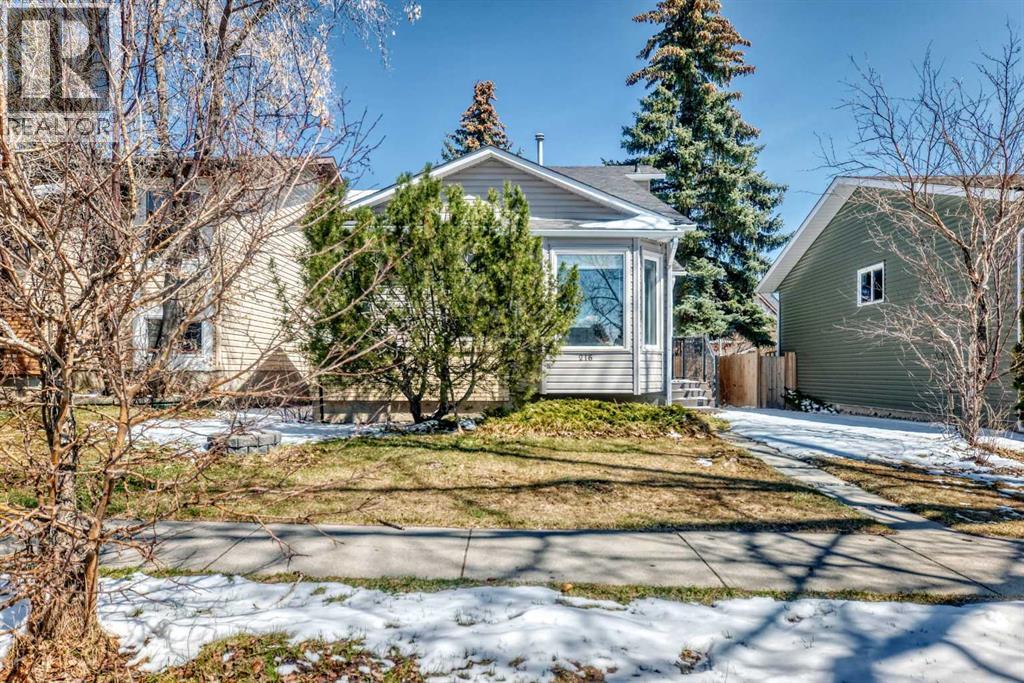 216 Hawkwood Boulevard Nw, Calgary, Alberta  T3G 3E8 - Photo 2 - A2307221
