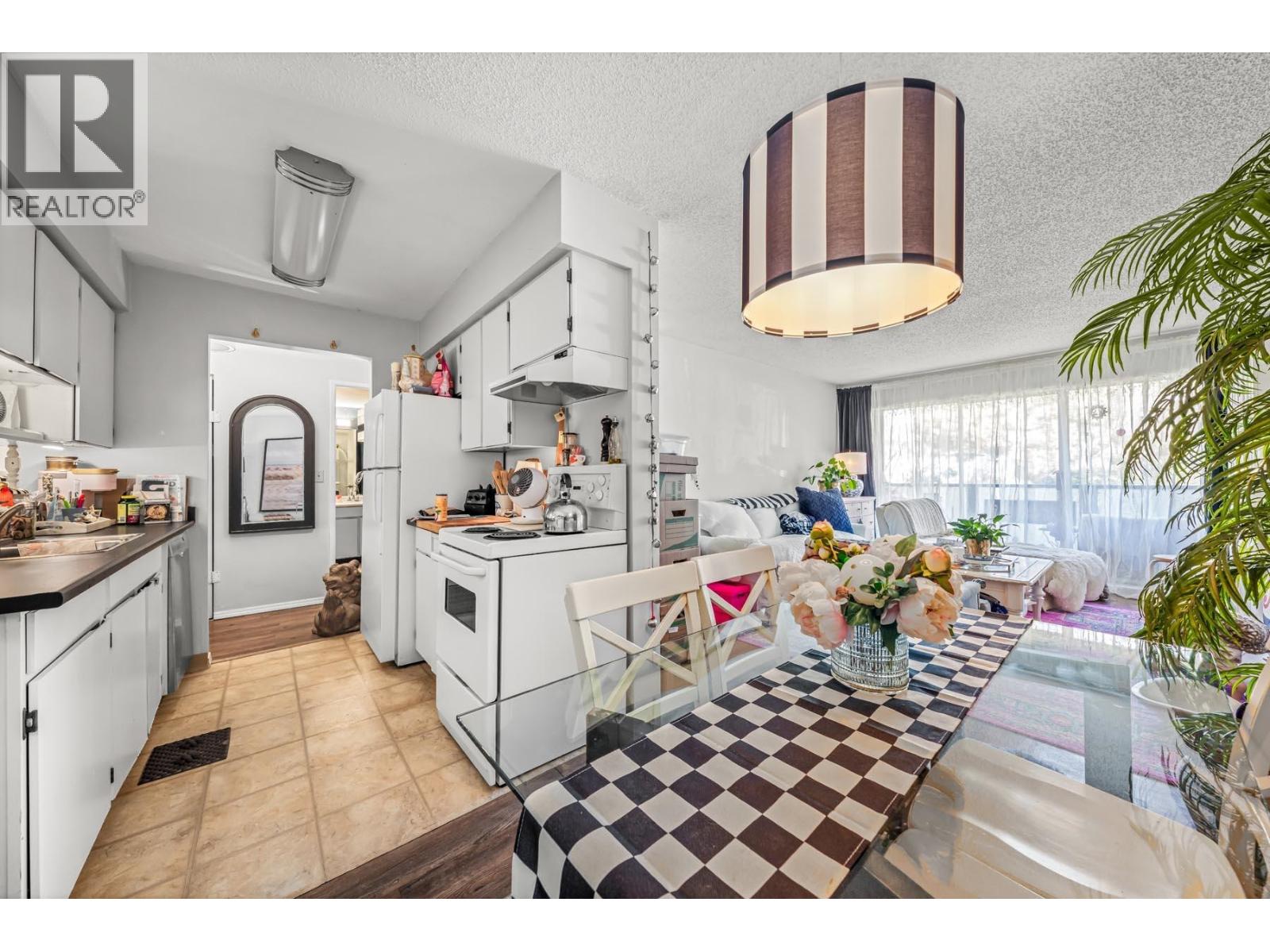 207 230 Mowat Street, New Westminster, British Columbia  V3M 4B2 - Photo 4 - R3118559