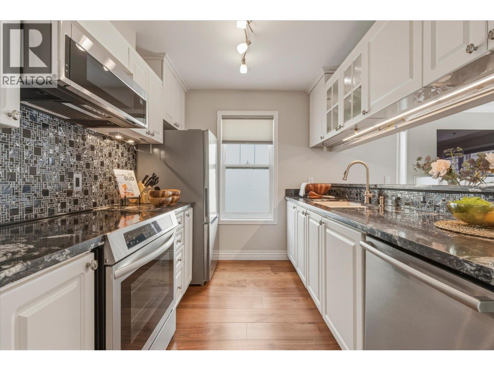 315 962 W 16th Avenue, Vancouver, British Columbia  V5Z 1T2 - Photo 10 - R3118581