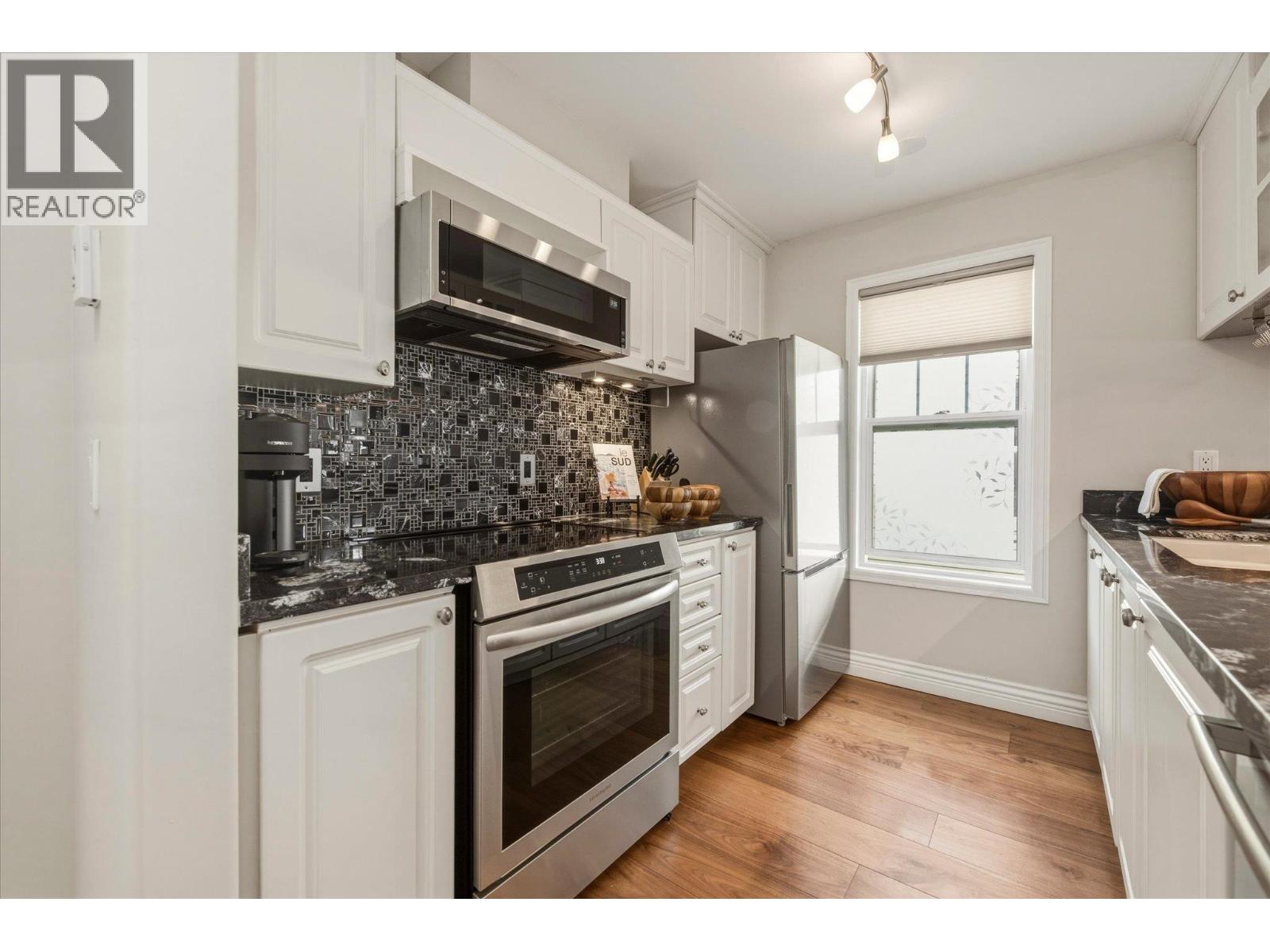 315 962 W 16th Avenue, Vancouver, British Columbia  V5Z 1T2 - Photo 12 - R3118581