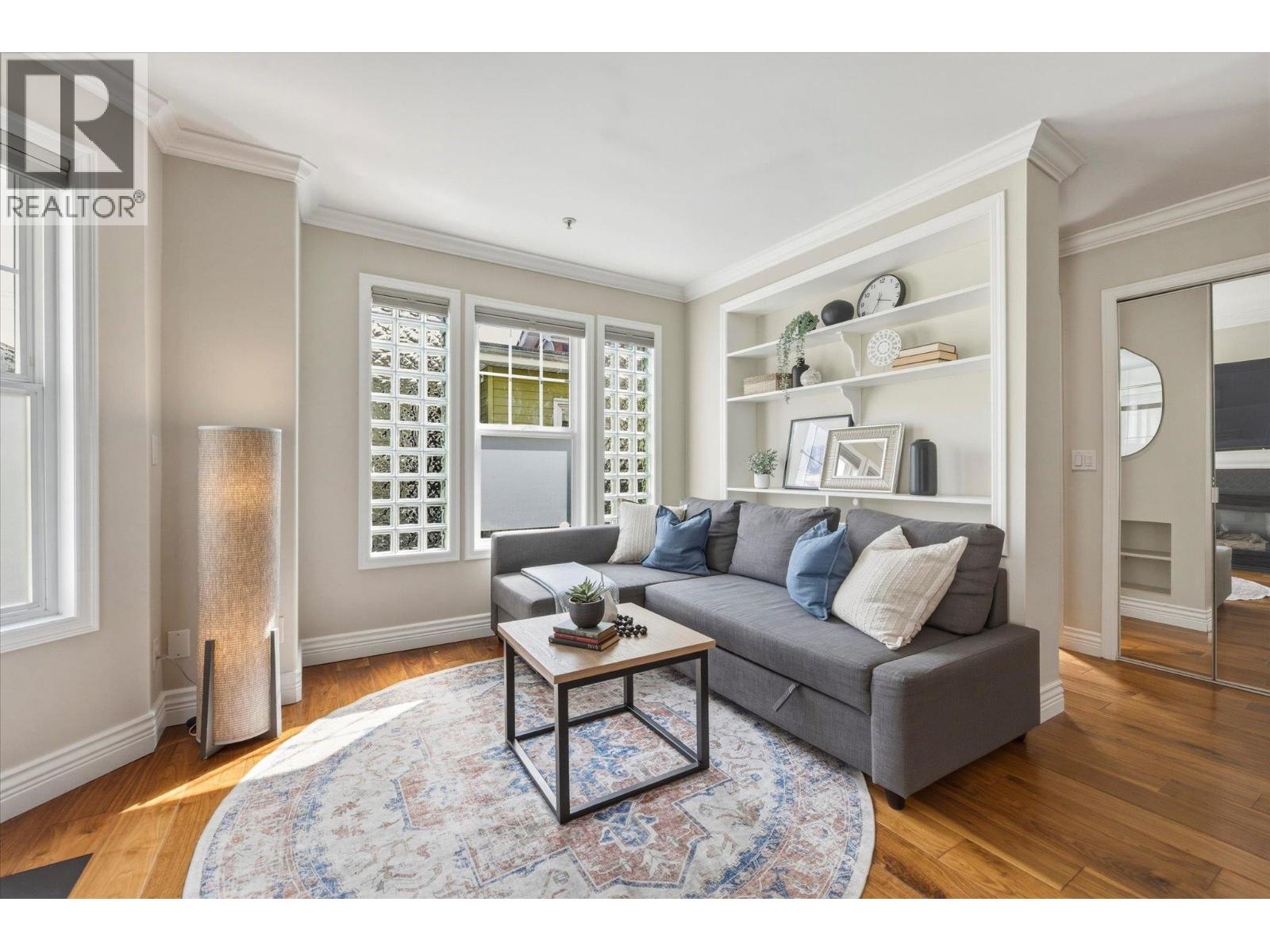 315 962 W 16th Avenue, Vancouver, British Columbia  V5Z 1T2 - Photo 3 - R3118581