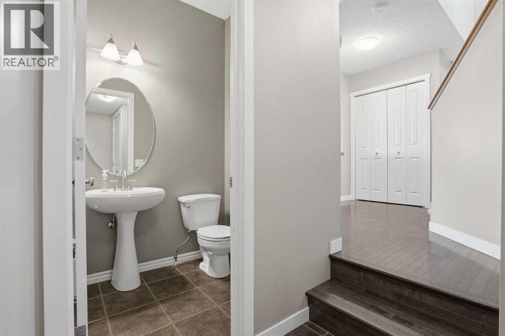 202 New Brighton Manor Se, Calgary, Alberta  T2Z 4J4 - Photo 34 - A2306864