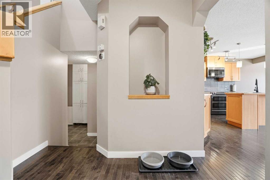 202 New Brighton Manor Se, Calgary, Alberta  T2Z 4J4 - Photo 4 - A2306864