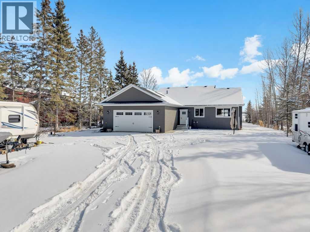 5 Parkland Drive, Parkland Beach, Alberta  T0C 2J0 - Photo 4 - A2295425