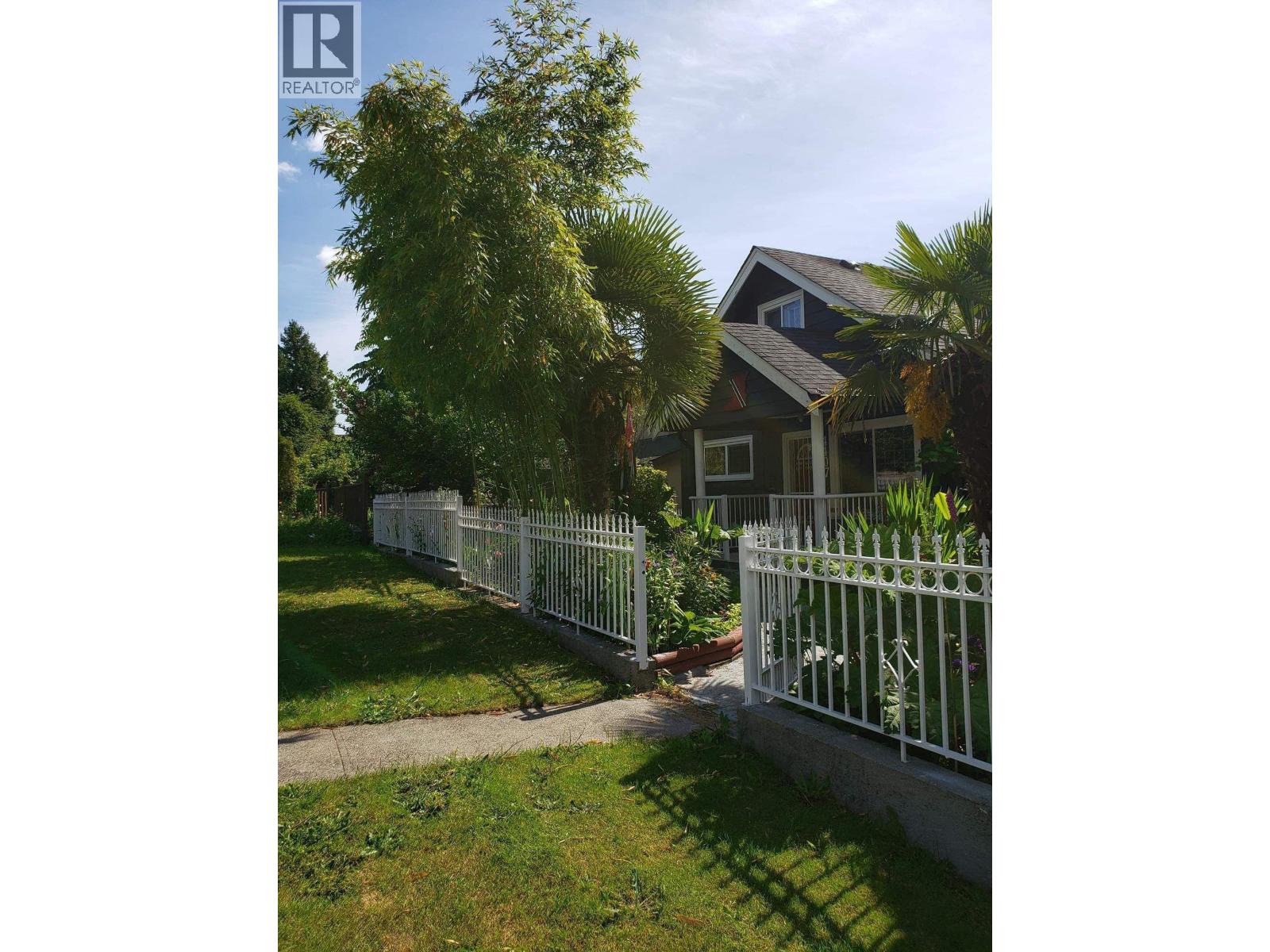4407 Nanaimo Street, Vancouver, British Columbia  V5N 5J2 - Photo 5 - R3118573