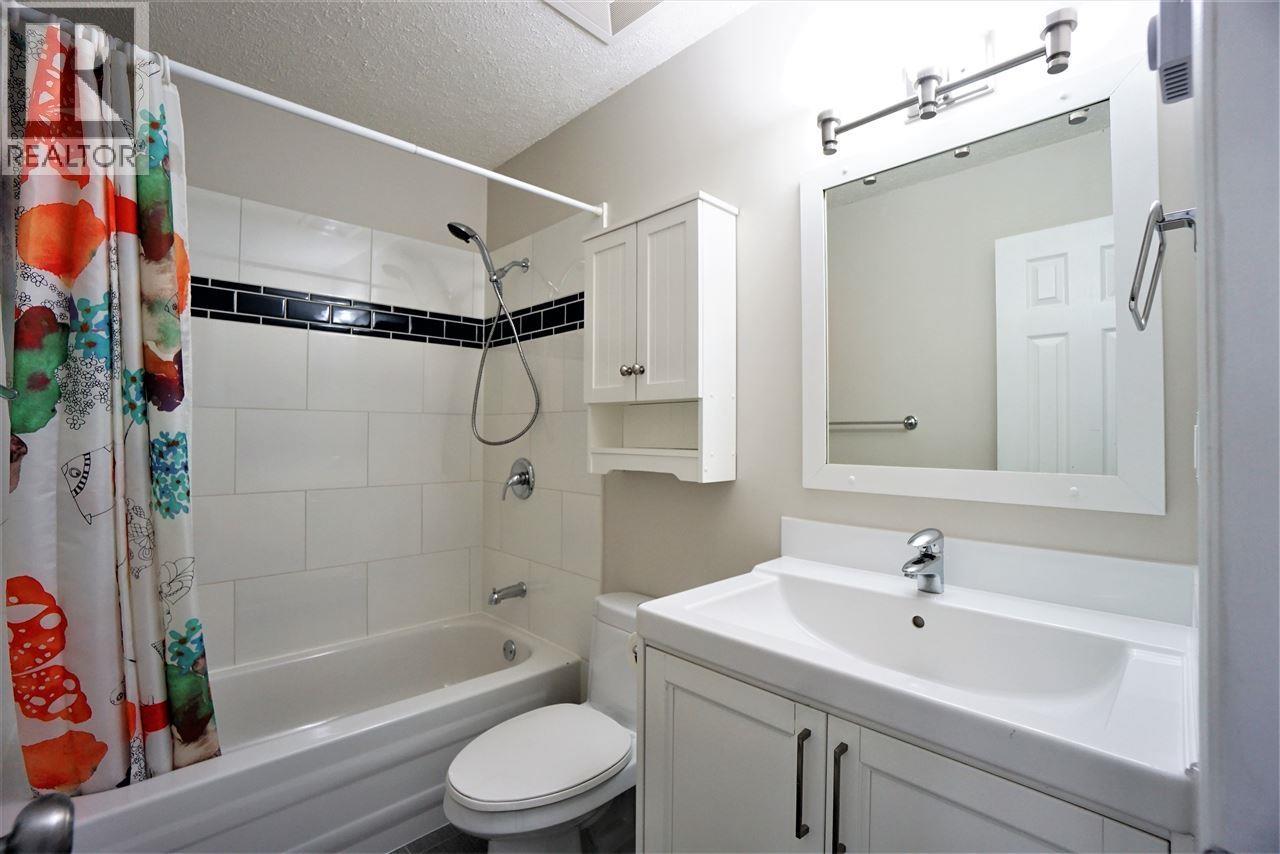 4191 Tyson Place, Richmond, British Columbia  V7C 4T5 - Photo 9 - R3118575