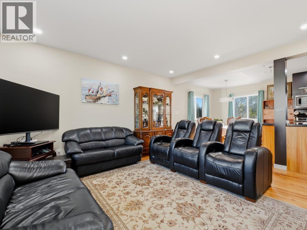 5987 Brantford Avenue, Burnaby, British Columbia  V5E 2R5 - Photo 5 - R3118579