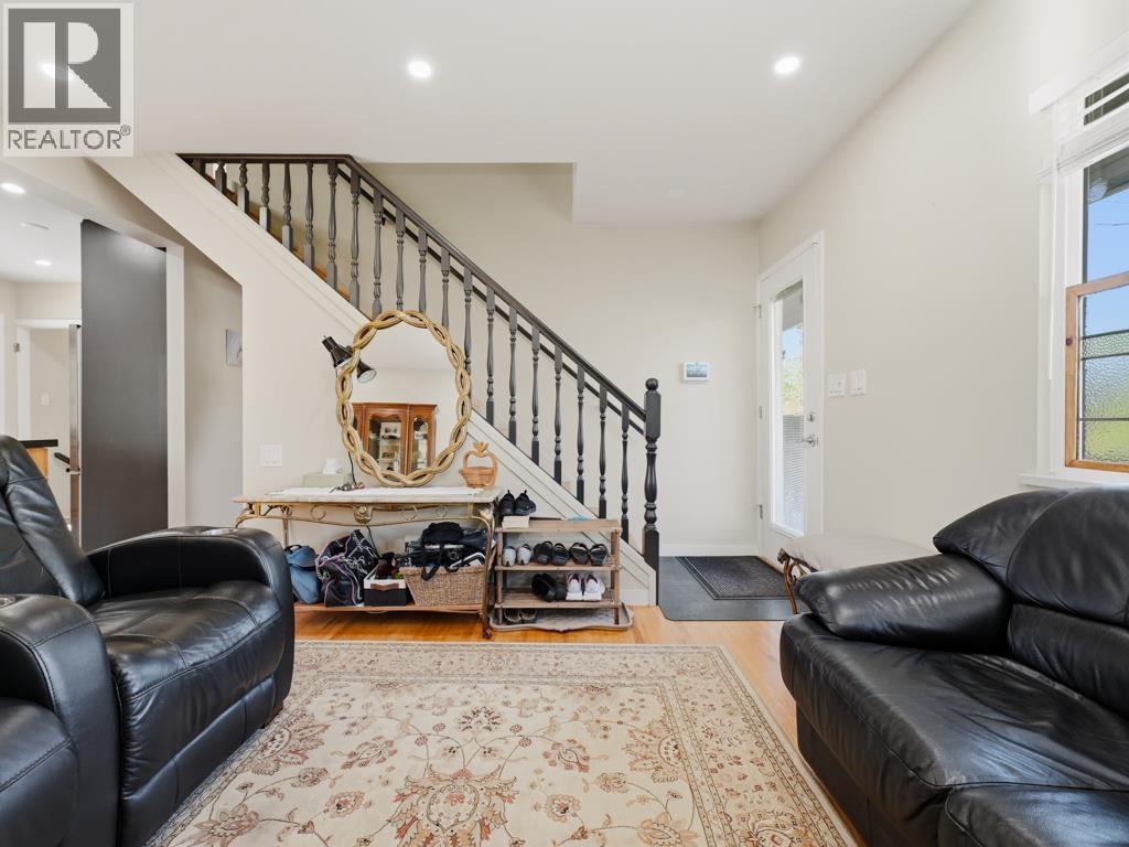 5987 Brantford Avenue, Burnaby, British Columbia  V5E 2R5 - Photo 6 - R3118579