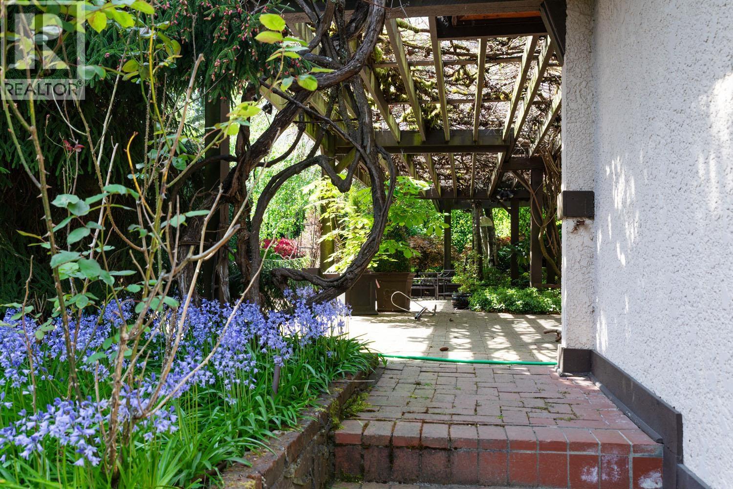 2296 W 32nd Avenue, Vancouver, British Columbia  V6L 2B2 - Photo 10 - R3118587