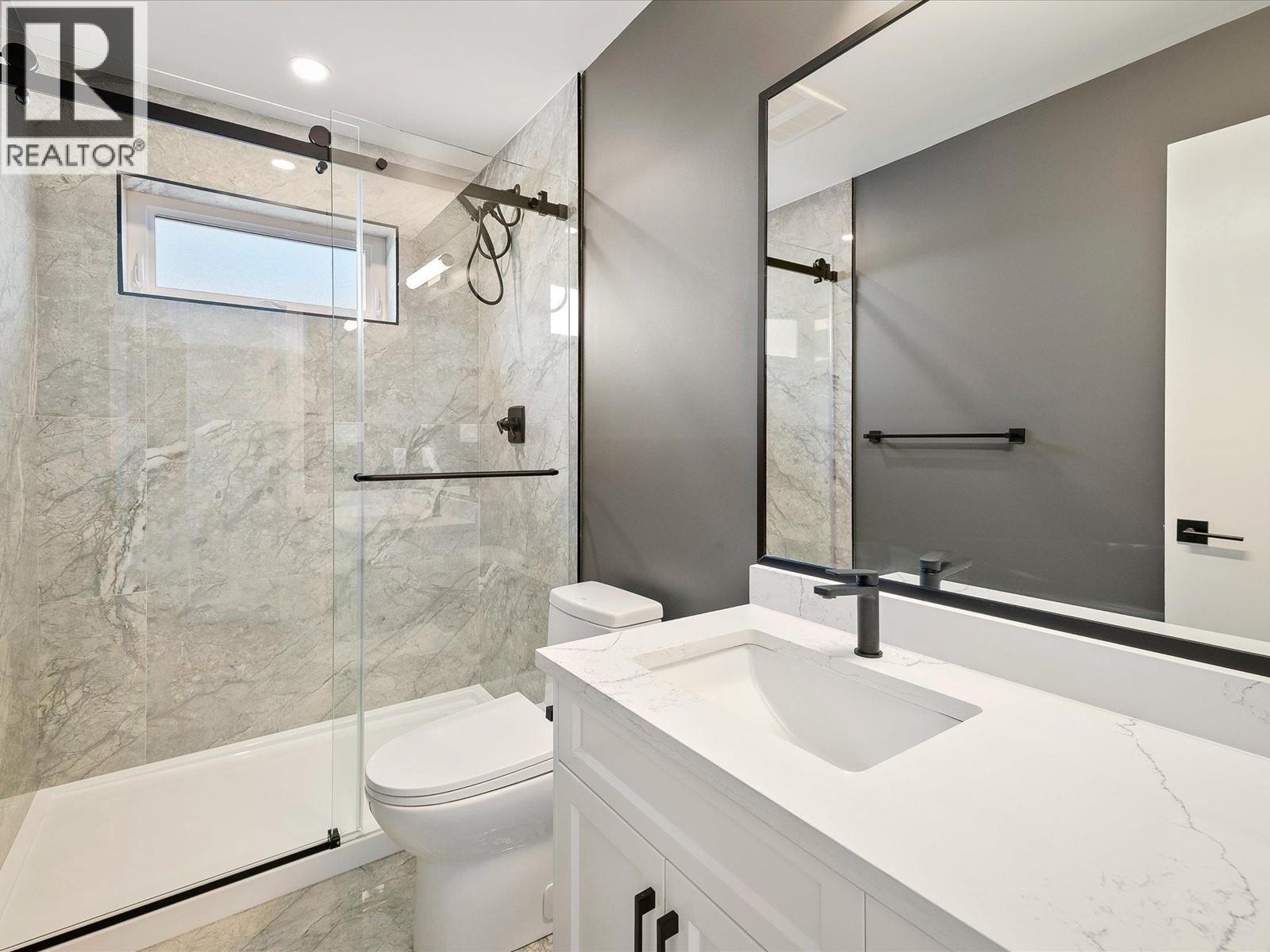 B 1003 Phare Crescent, Pemberton, British Columbia  V0N 2L1 - Photo 11 - R3118592