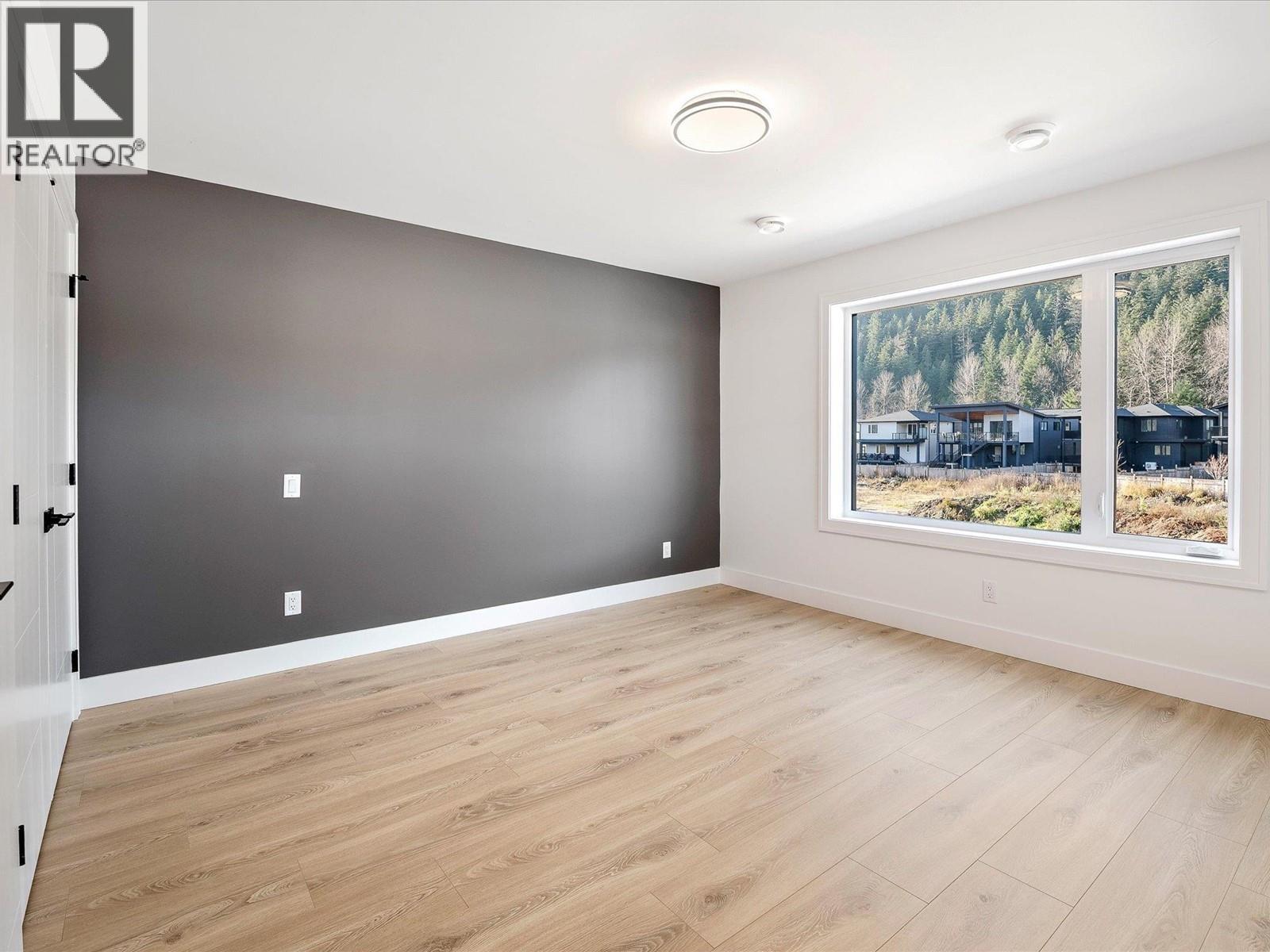 B 1003 Phare Crescent, Pemberton, British Columbia  V0N 2L1 - Photo 13 - R3118592