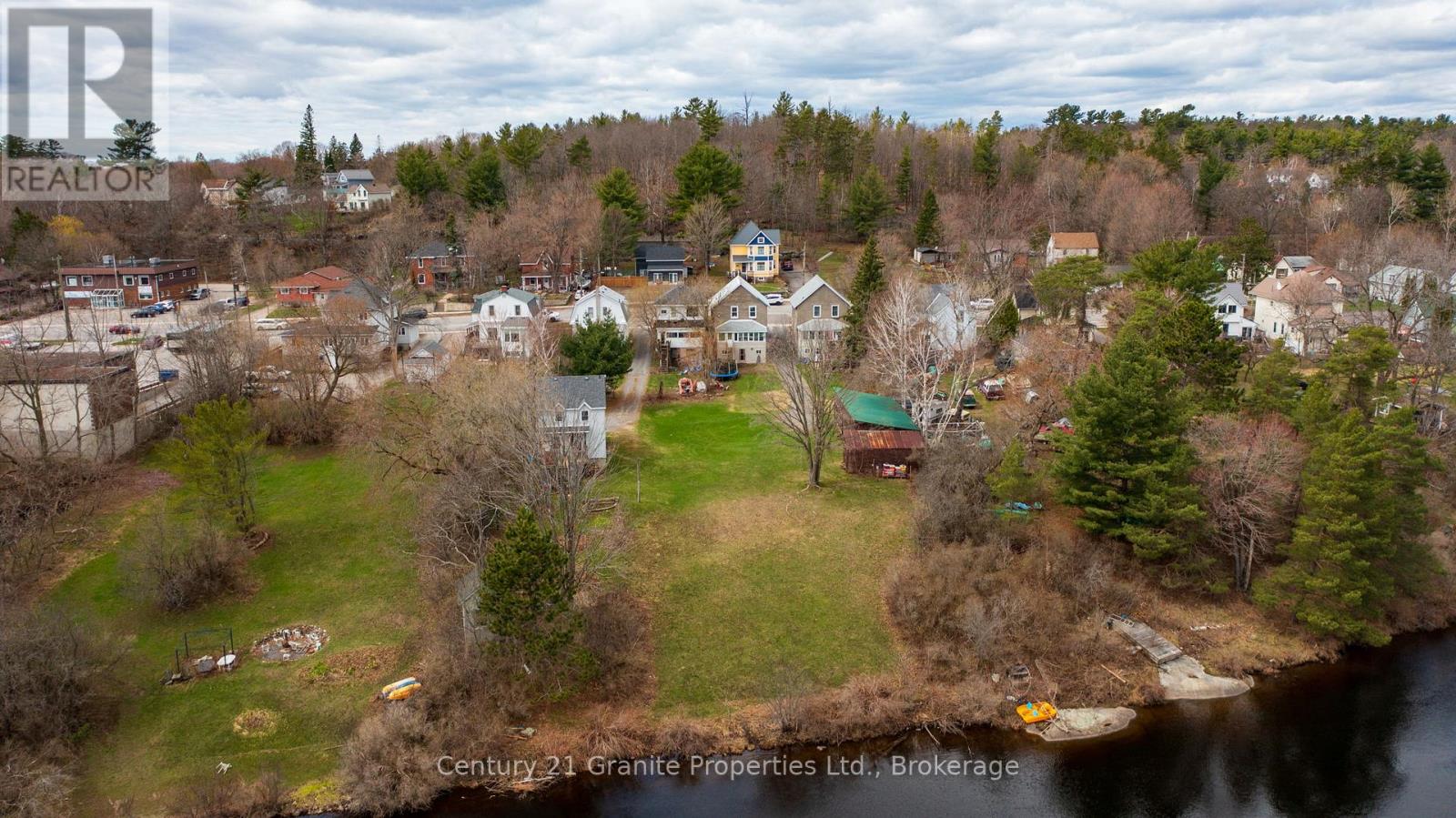 29 William Street, Parry Sound, Ontario  P2A 1V2 - Photo 4 - X13073046