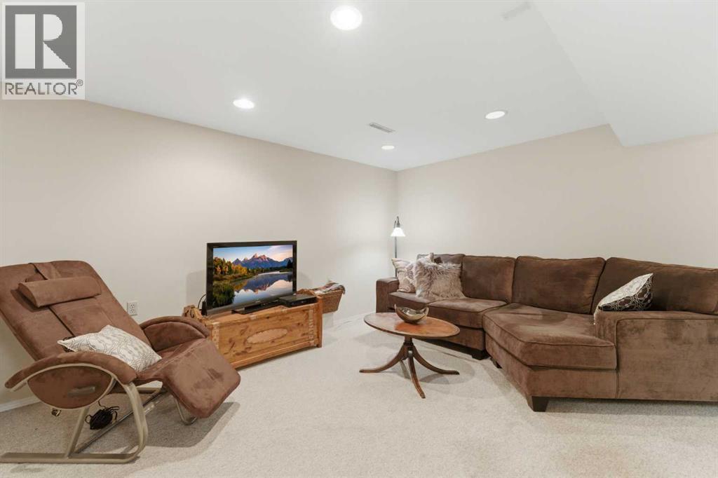 803 Seattle Drive SW, Calgary, Alberta  T2W 0M9 - Photo 24 - A2305853