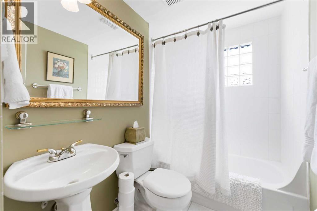 803 Seattle Drive SW, Calgary, Alberta  T2W 0M9 - Photo 15 - A2305853