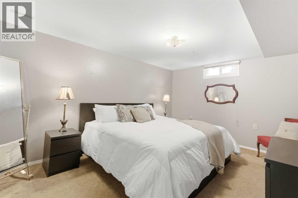 803 Seattle Drive SW, Calgary, Alberta  T2W 0M9 - Photo 27 - A2305853