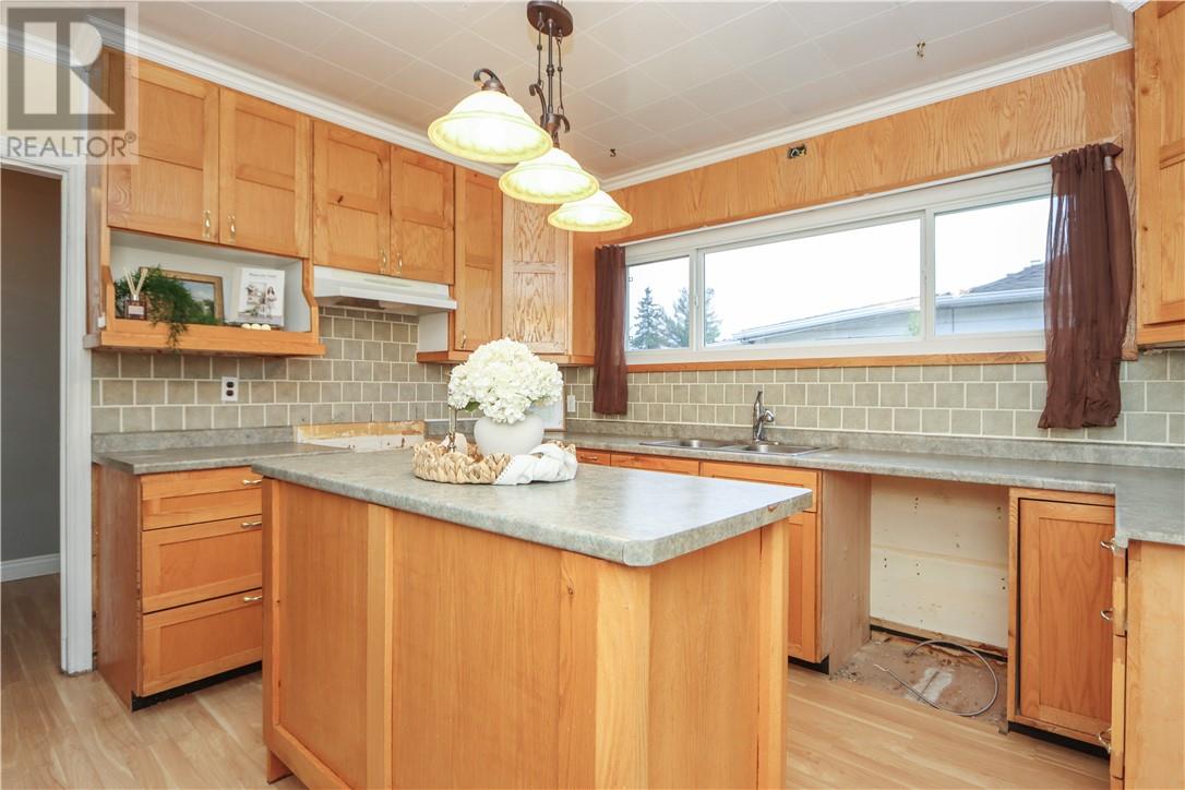 35 Caruso Street, Greater Sudbury, Ontario  P0M 1M0 - Photo 8 - 2127380