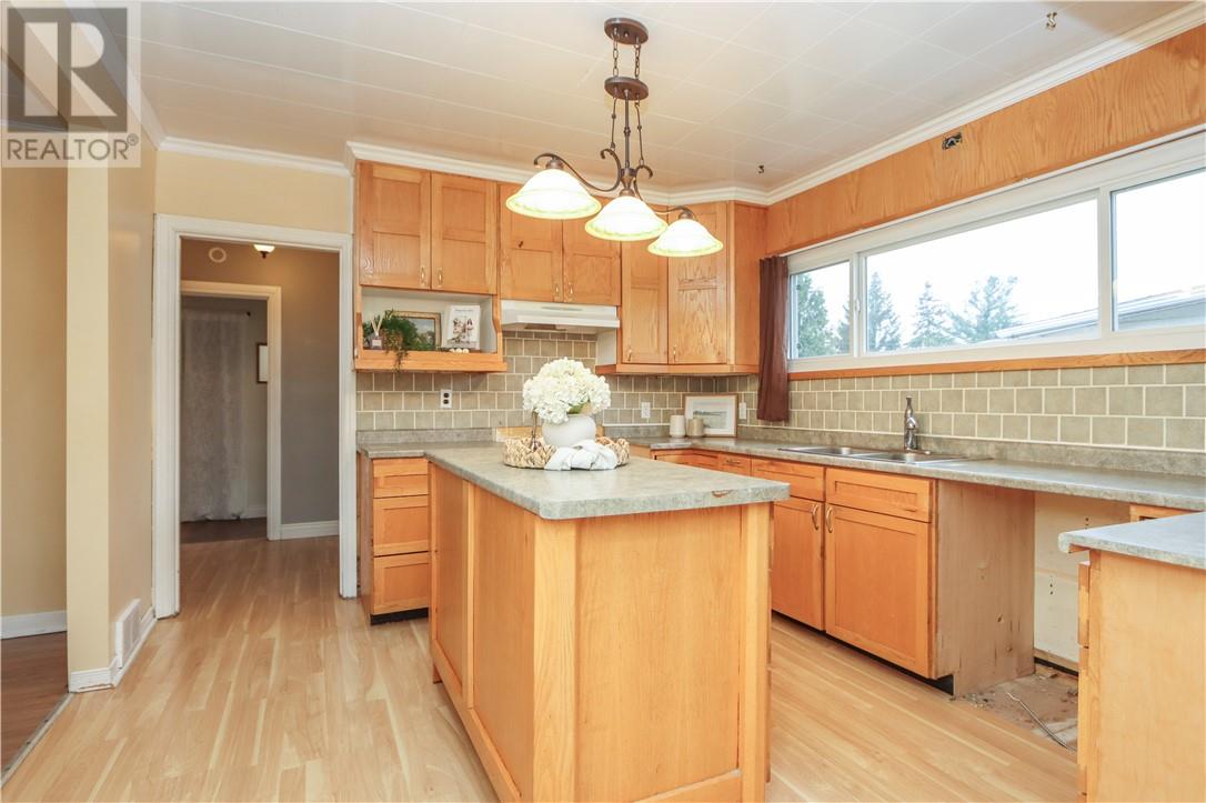 35 Caruso Street, Greater Sudbury, Ontario  P0M 1M0 - Photo 9 - 2127380