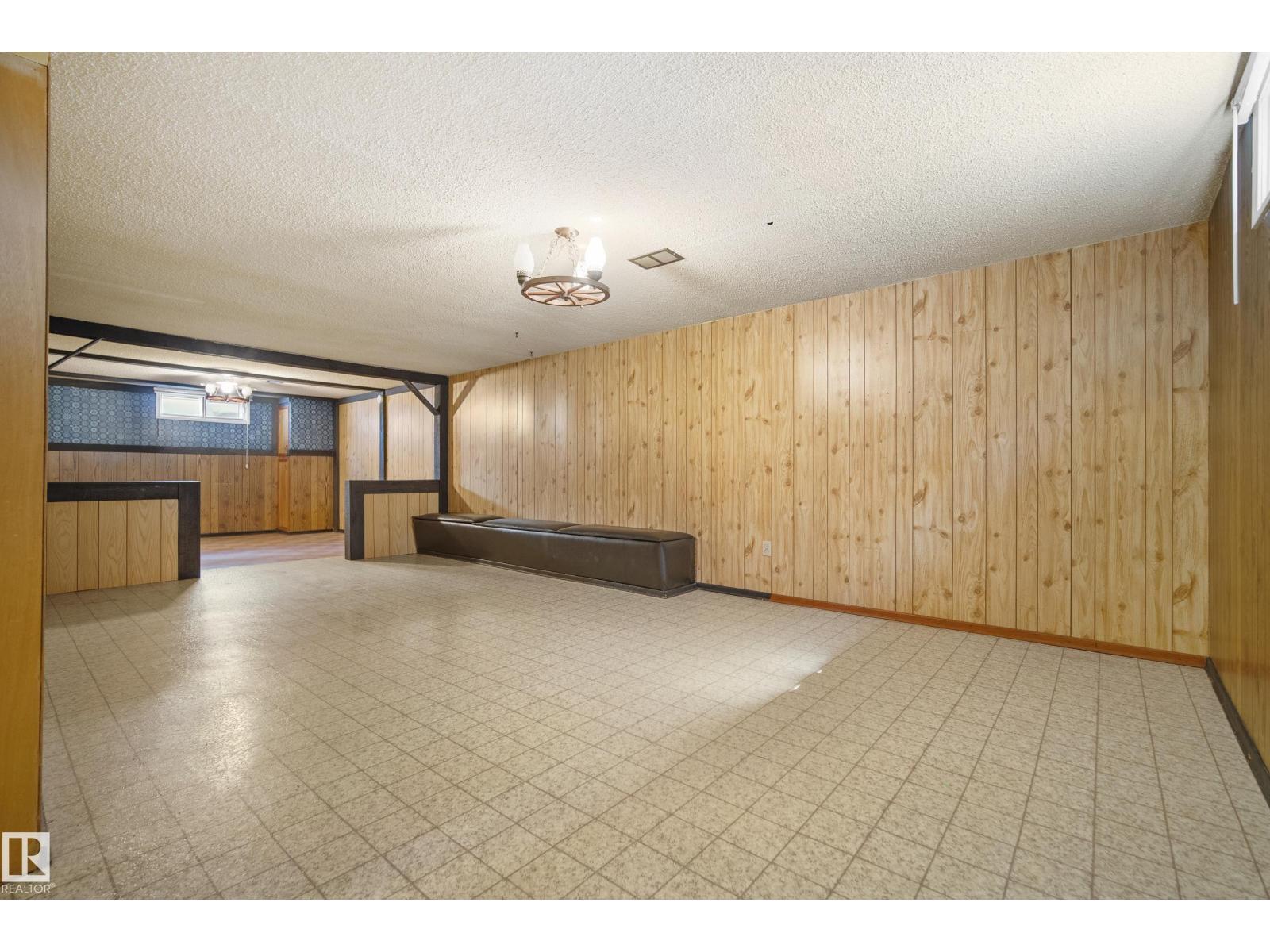 10504 45 St Nw, Edmonton, Alberta  T6A 1X3 - Photo 27 - E4485363