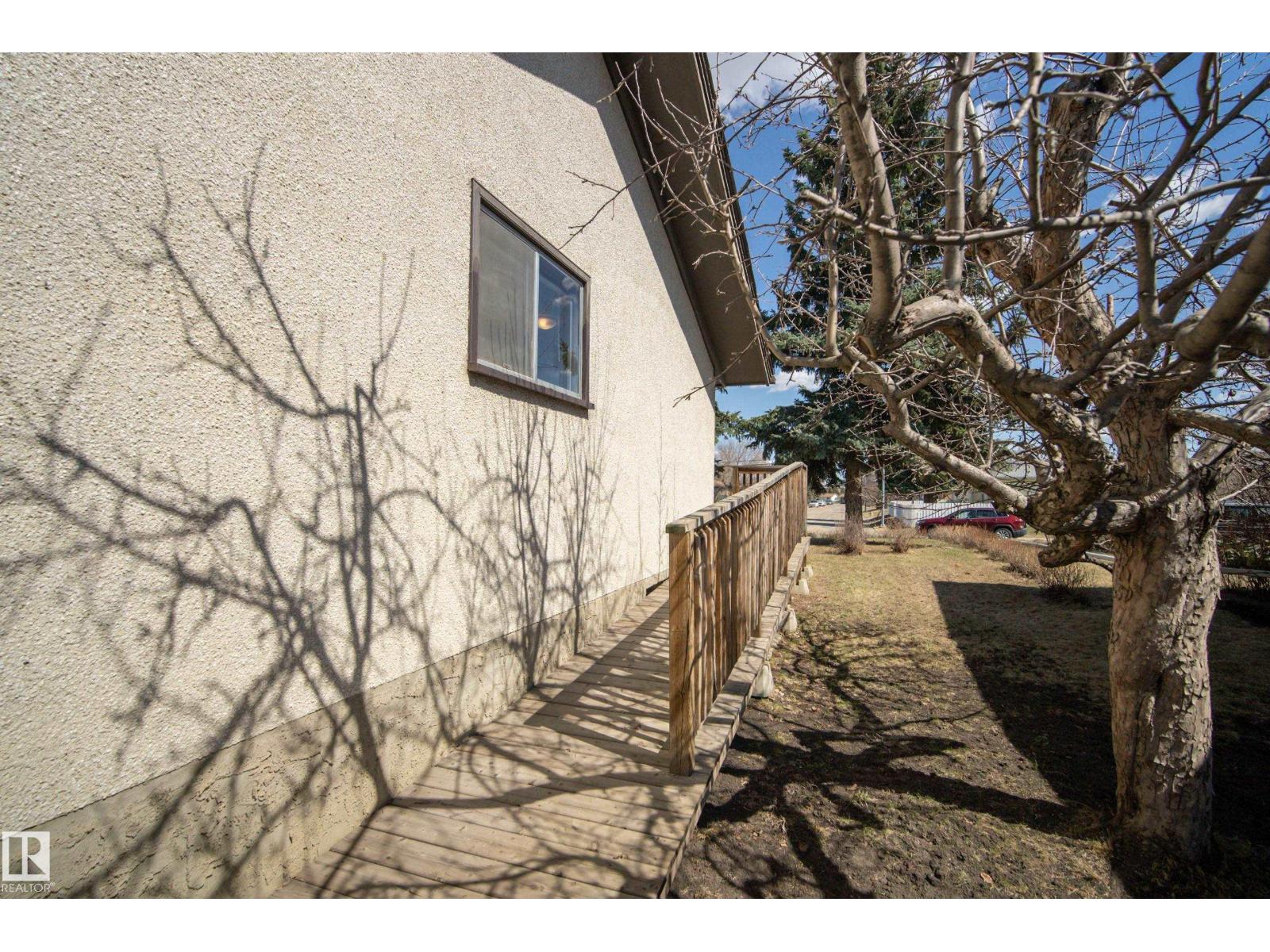 10504 45 St Nw, Edmonton, Alberta  T6A 1X3 - Photo 40 - E4485363