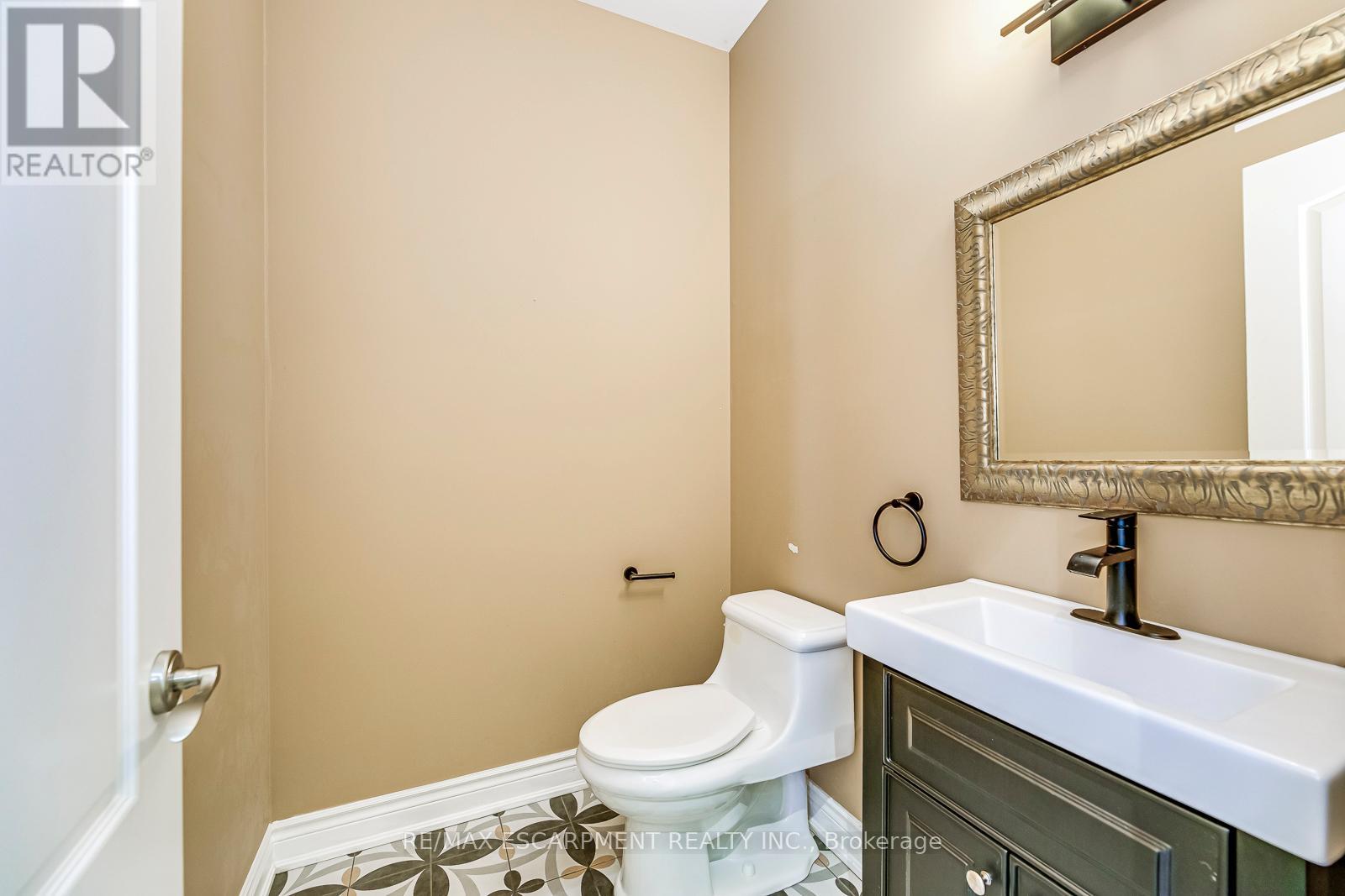 2492 Chaplin Road, Oakville, Ontario  L6H 0A4 - Photo 13 - W13073052