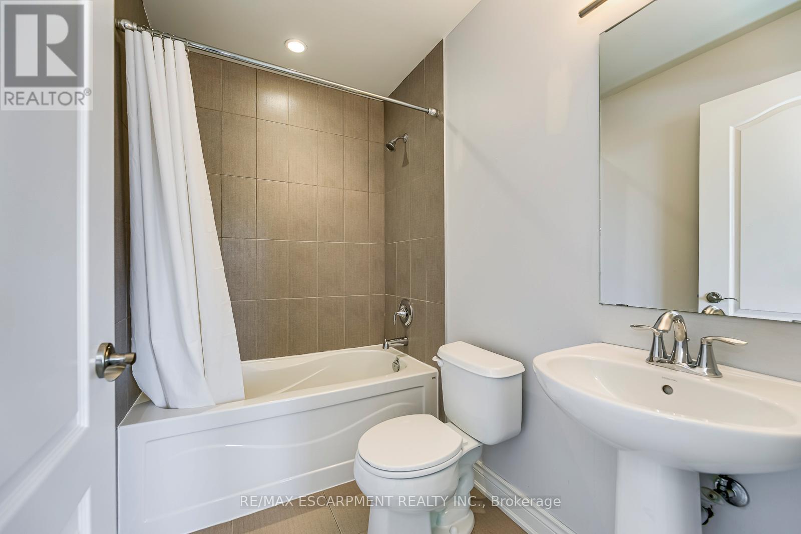 2492 Chaplin Road, Oakville, Ontario  L6H 0A4 - Photo 23 - W13073052