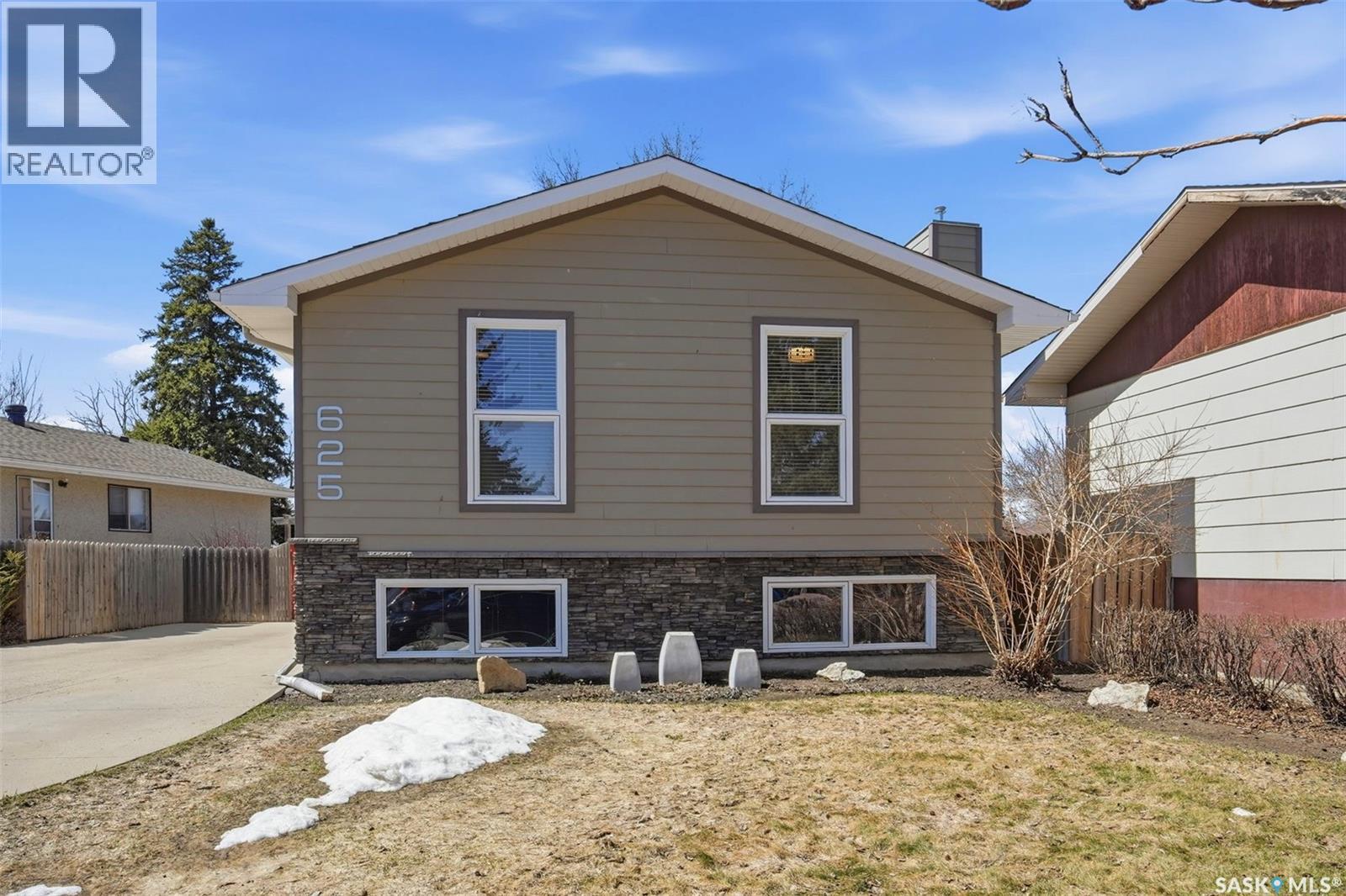 625 Guelph CRESCENT, Saskatoon, Saskatchewan