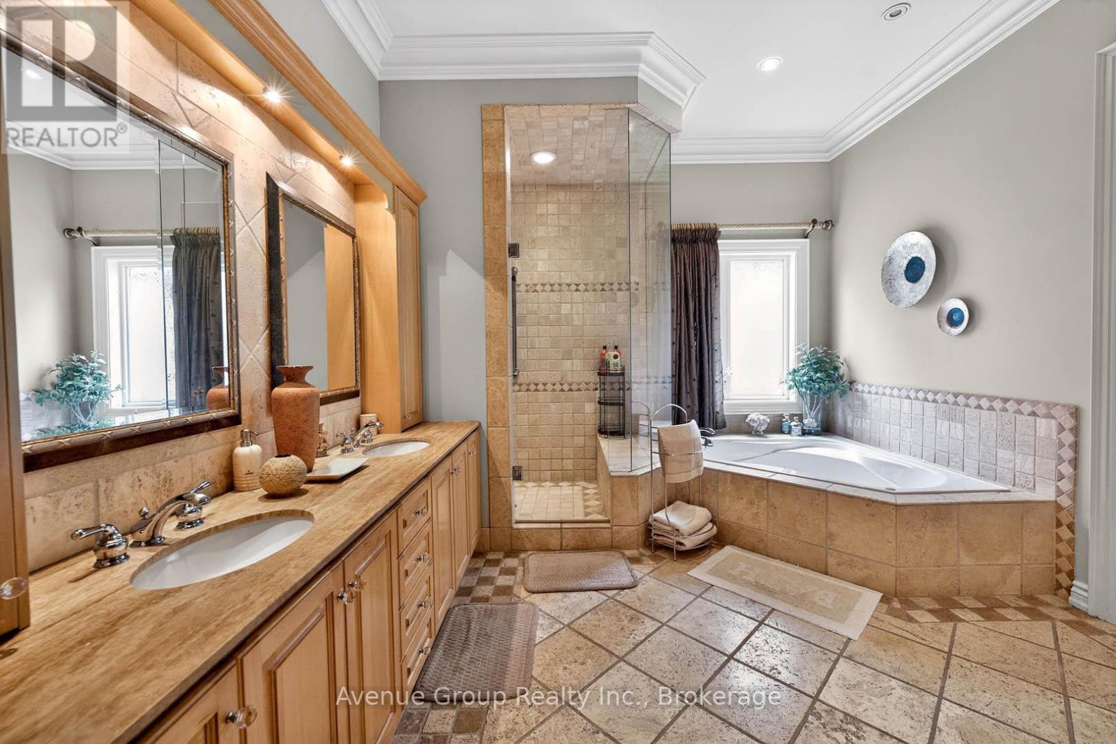 7 Longview Crescent, Vaughan, Ontario  L4H 1A7 - Photo 22 - N12922184
