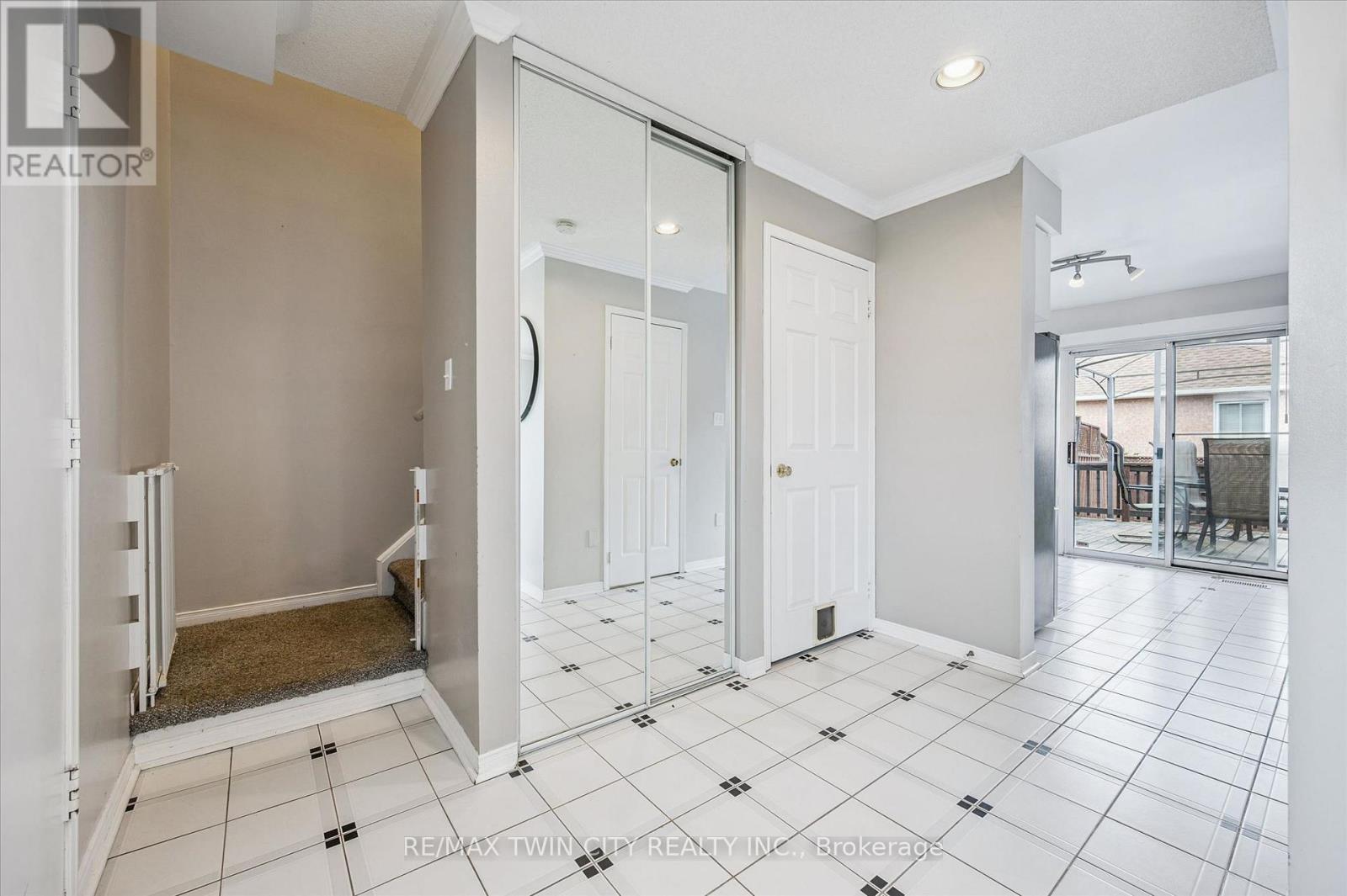 238 Langlaw Drive, Cambridge, Ontario  N1P 1B6 - Photo 8 - X13009916