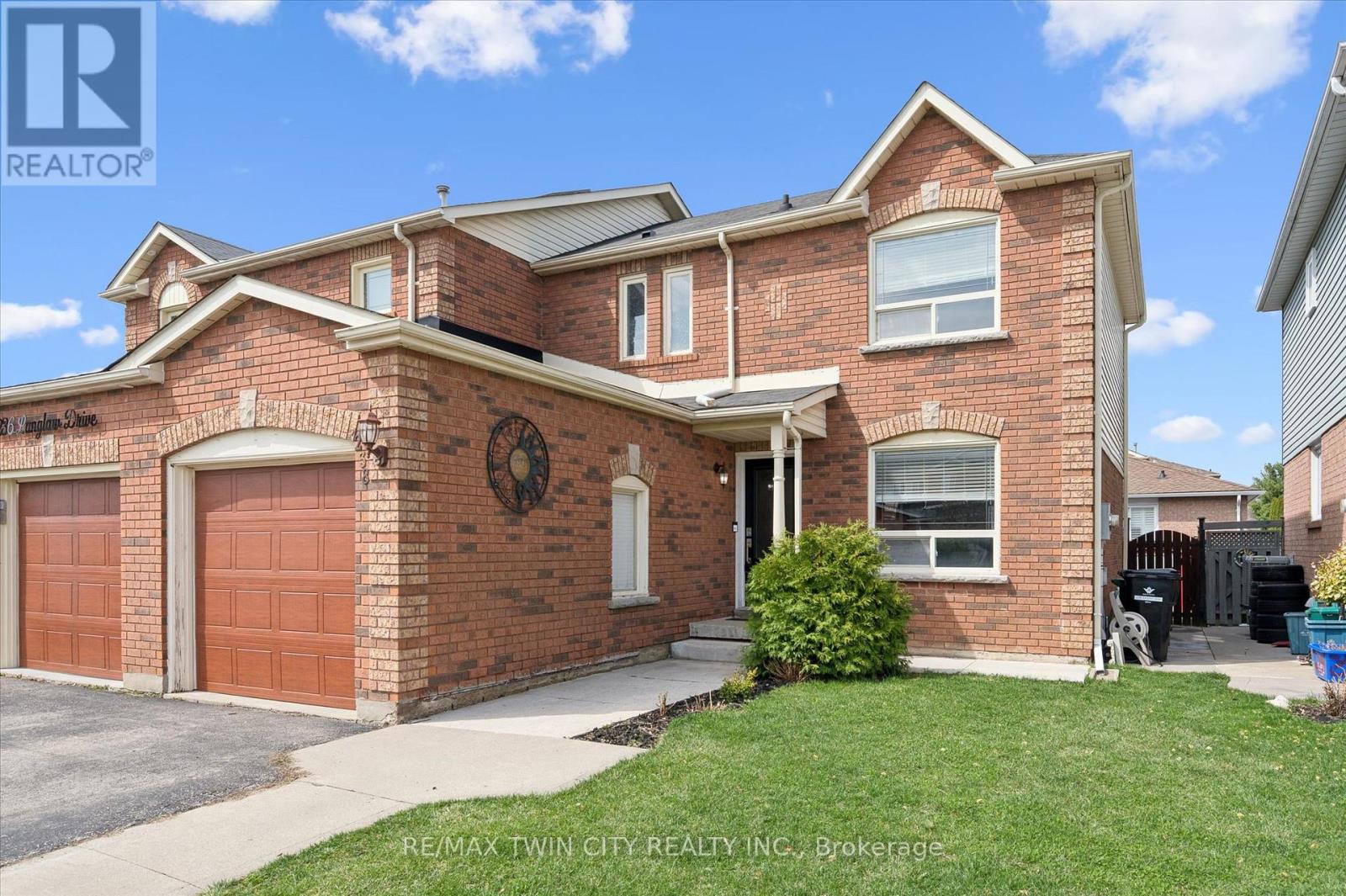 238 Langlaw Drive, Cambridge, Ontario  N1P 1B6 - Photo 3 - X13009916