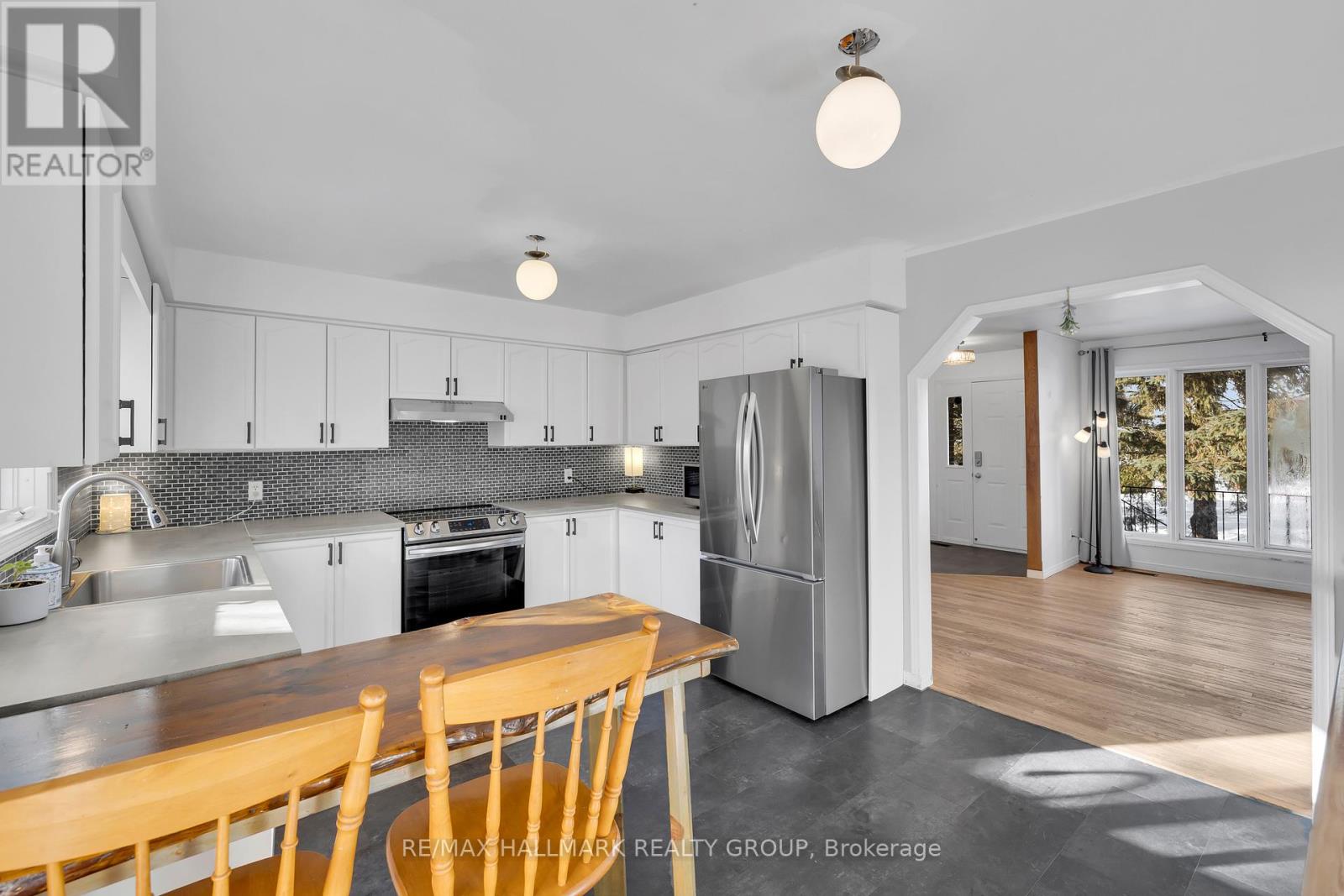 10 Frederick Street, Lansdowne Village, Ontario  K0E 1L0 - Photo 11 - X12610658