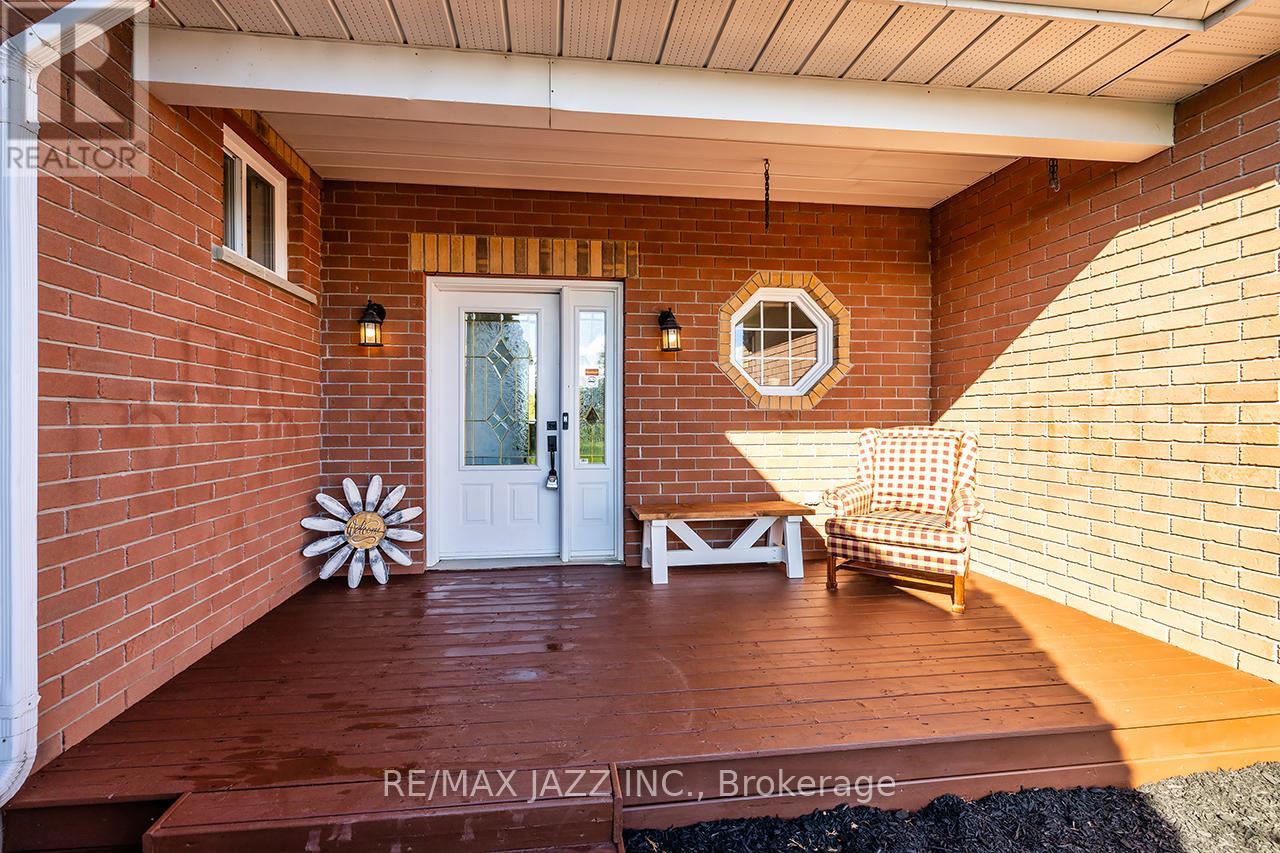 3 Royal Oak Road, Kawartha Lakes (Mariposa), Ontario  K0M 2J0 - Photo 4 - X13073102