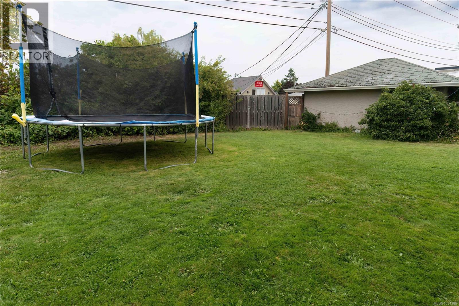 141 Jensen Ave E, Parksville, British Columbia  V9P 2H6 - Photo 4 - 1034386