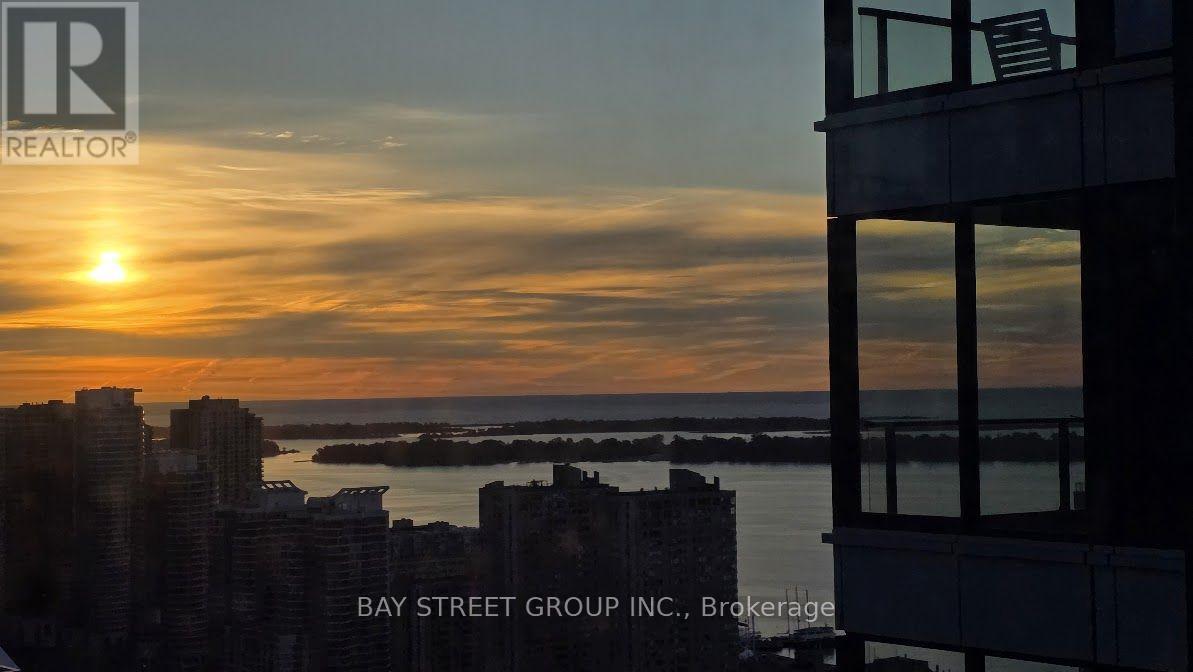4105 - 3 Concord Cityplace Way, Toronto, Ontario  M5V 0X4 - Photo 25 - C13073094