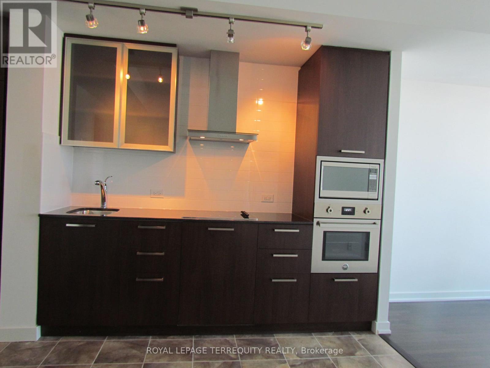 5310 - 12 York Street, Toronto (Waterfront Communities), Ontario  M5J 0A9 - Photo 4 - C13073100