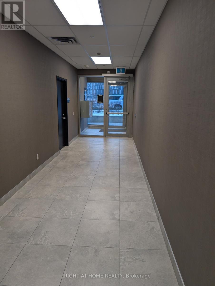 4 - 17 Tippett Road, Toronto, Ontario  M3H 2V1 - Photo 3 - C13073150