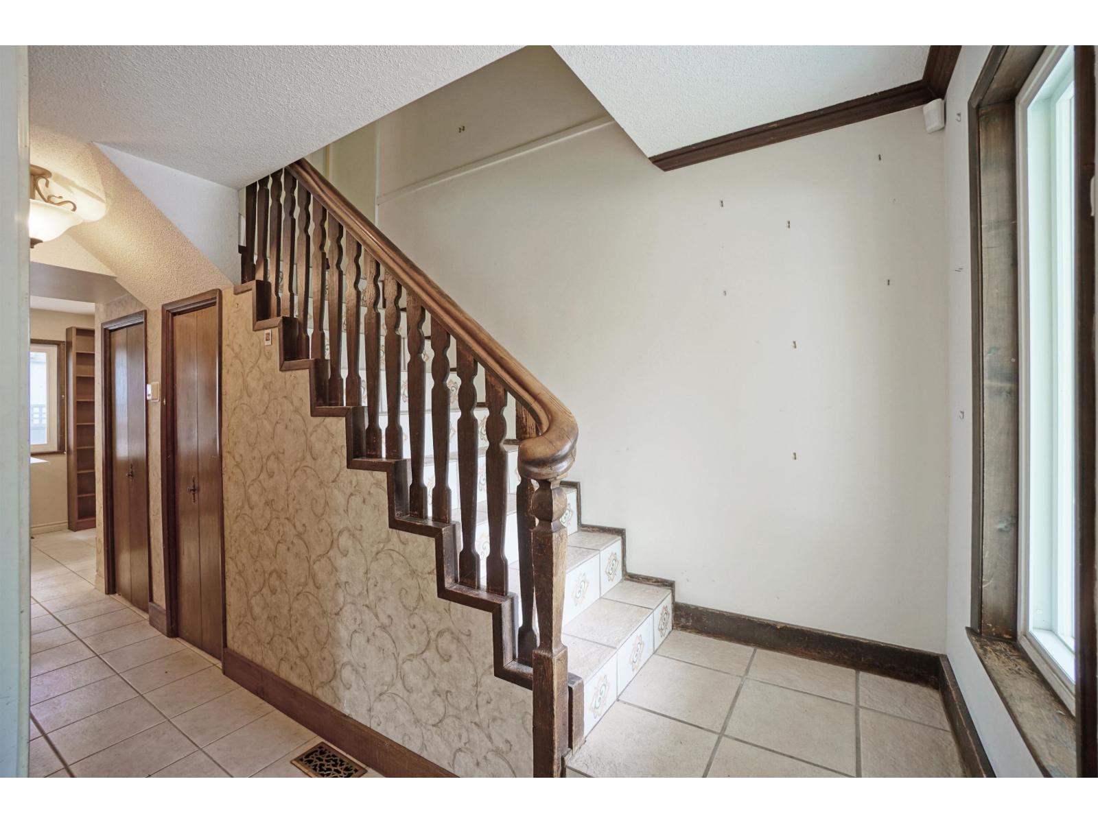 1523 Parker Place, White Rock, British Columbia  V4B 4S6 - Photo 3 - R3118588