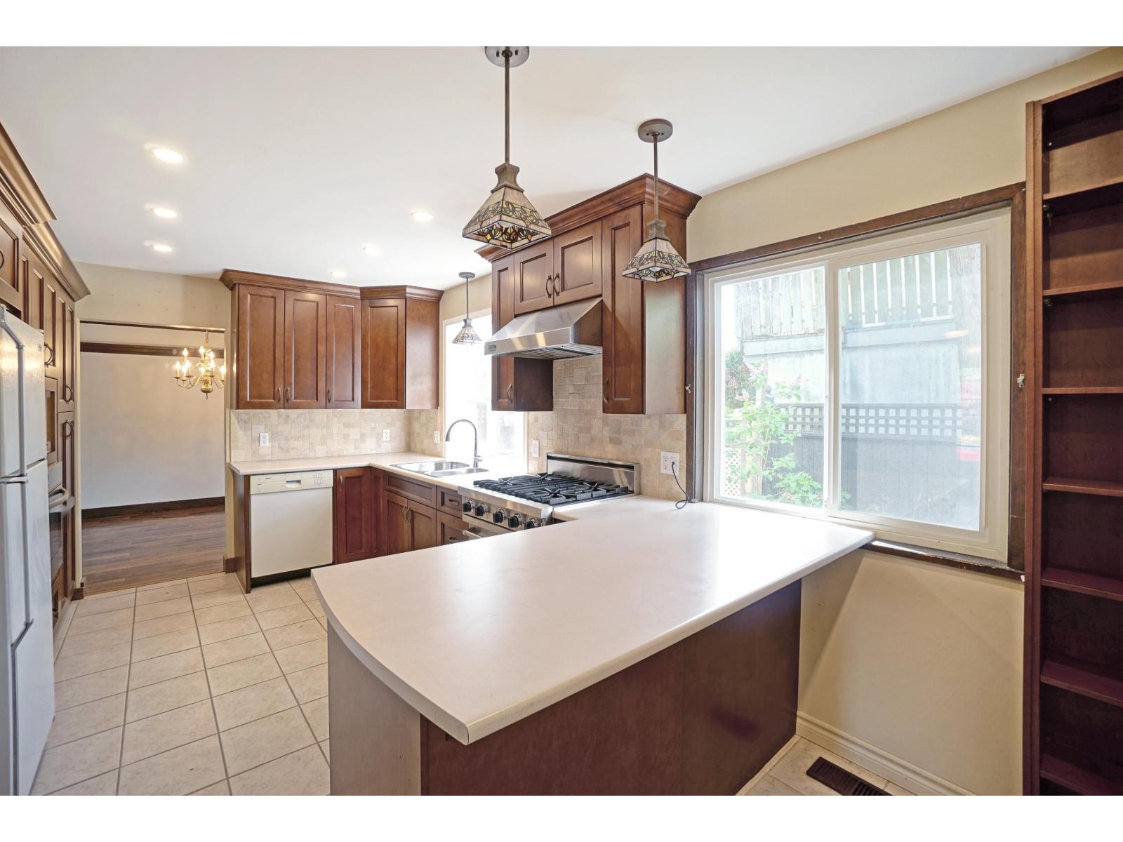 1523 Parker Place, White Rock, British Columbia  V4B 4S6 - Photo 10 - R3118588