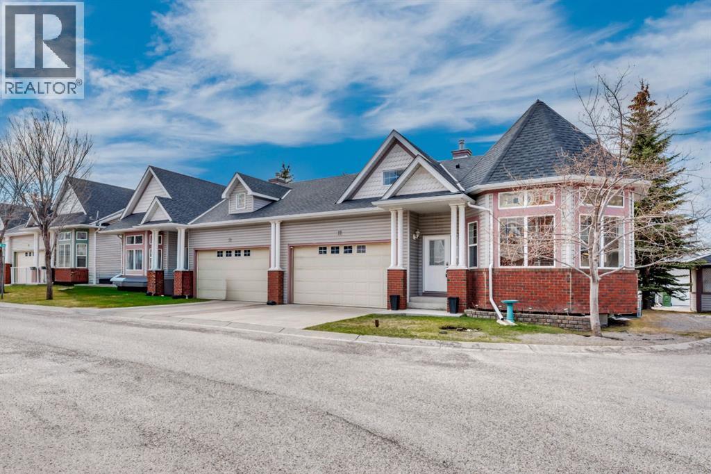 17 Prestwick Pond Terrace SE, Calgary, Alberta  T2Z 3Z7 - Photo 2 - A2303713