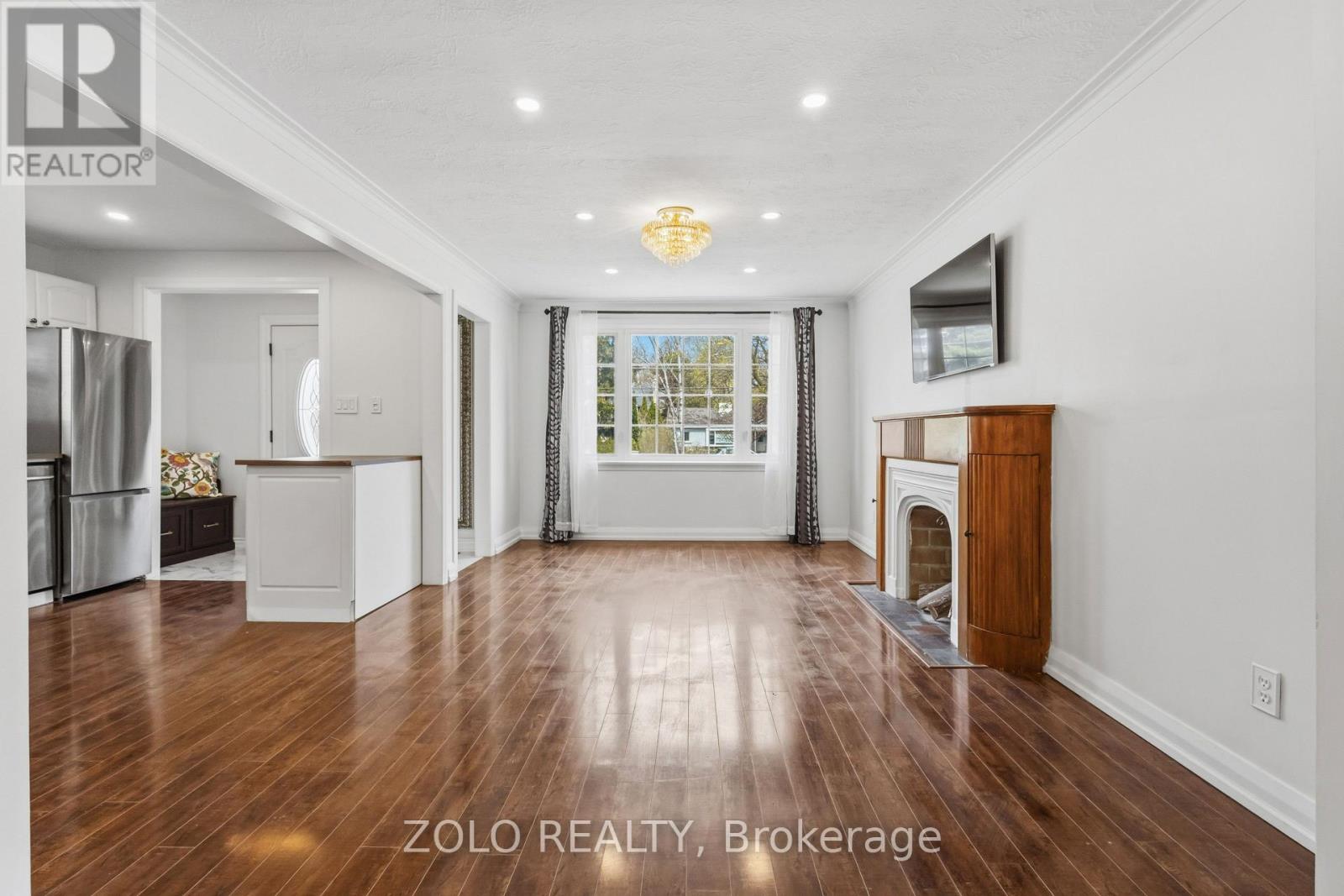 461 O'connor Drive, Toronto (East York), Ontario  M4J 2W8 - Photo 4 - E13073042