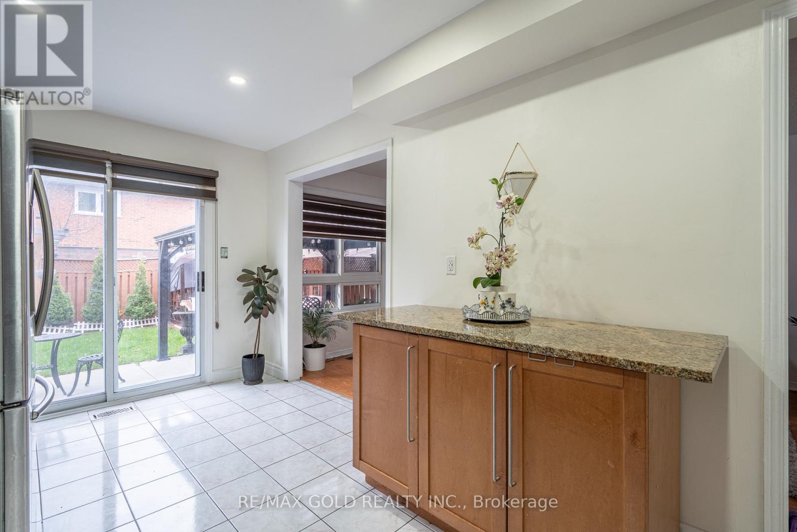 172 Desert Sand Drive, Brampton, Ontario  L6R 1P8 - Photo 21 - W13069066