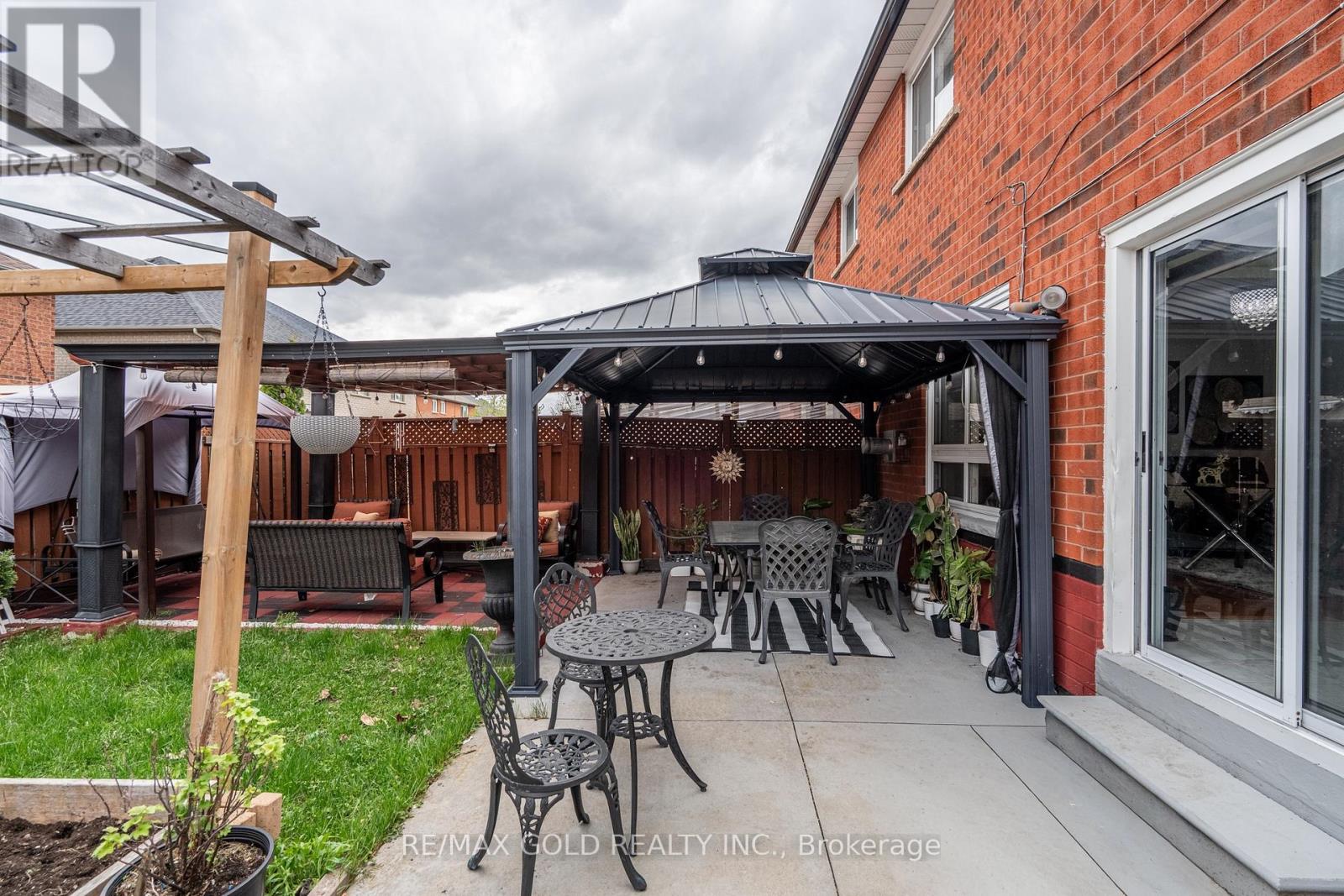 172 Desert Sand Drive, Brampton, Ontario  L6R 1P8 - Photo 43 - W13069066