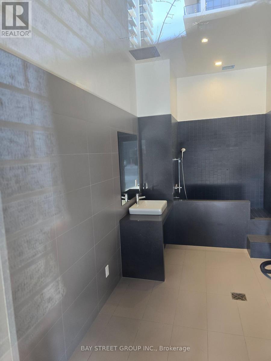 723 - 38 Water Walk Drive, Markham (Unionville), Ontario  L3R 6M8 - Photo 31 - N13073106