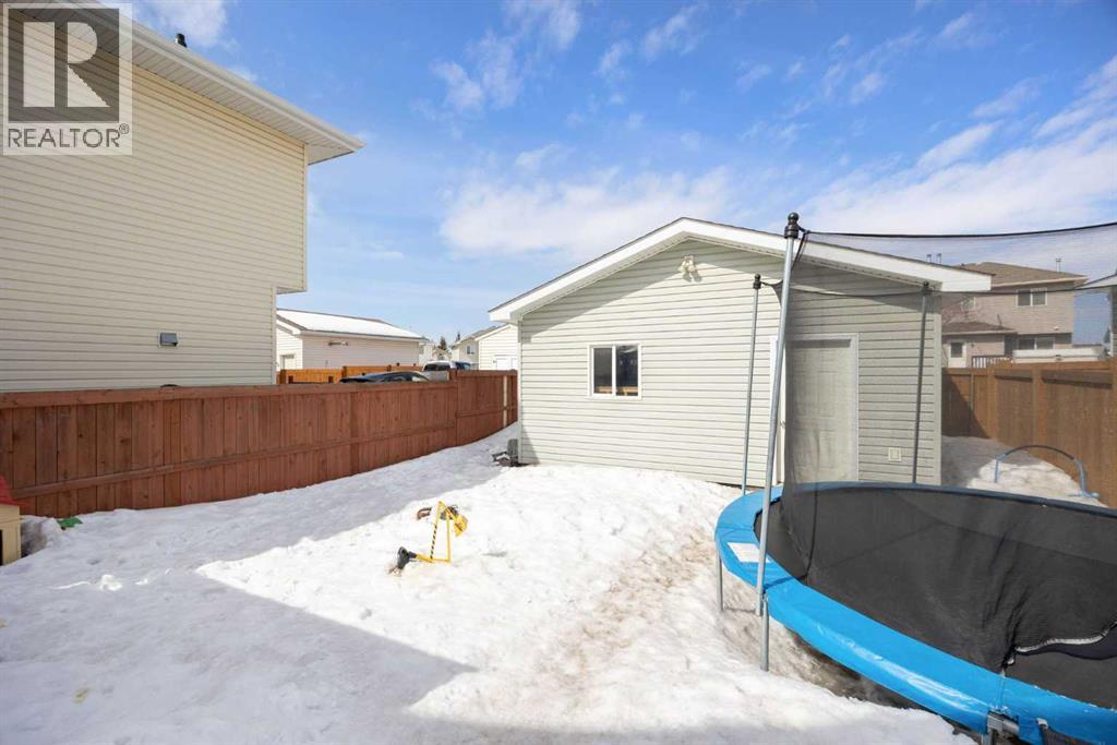 253 Pickles Crescent, Fort Mcmurray, Alberta  T9K 2T6 - Photo 34 - A2303562