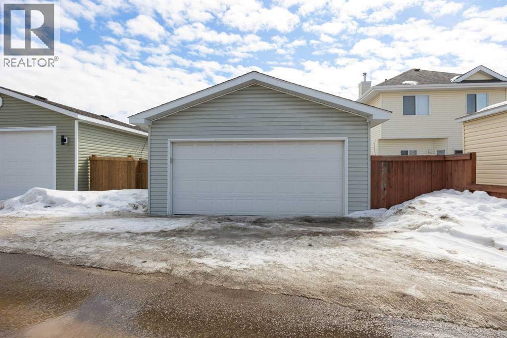253 Pickles Crescent, Fort Mcmurray, Alberta  T9K 2T6 - Photo 37 - A2303562