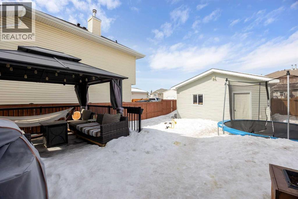 253 Pickles Crescent, Fort Mcmurray, Alberta  T9K 2T6 - Photo 32 - A2303562