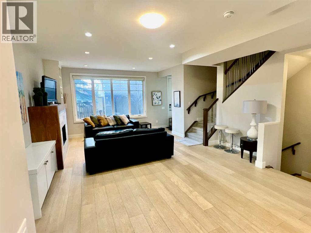 2, 924 3 Avenue NW, Calgary, Alberta  T2N 0J6 - Photo 1 - A2306191